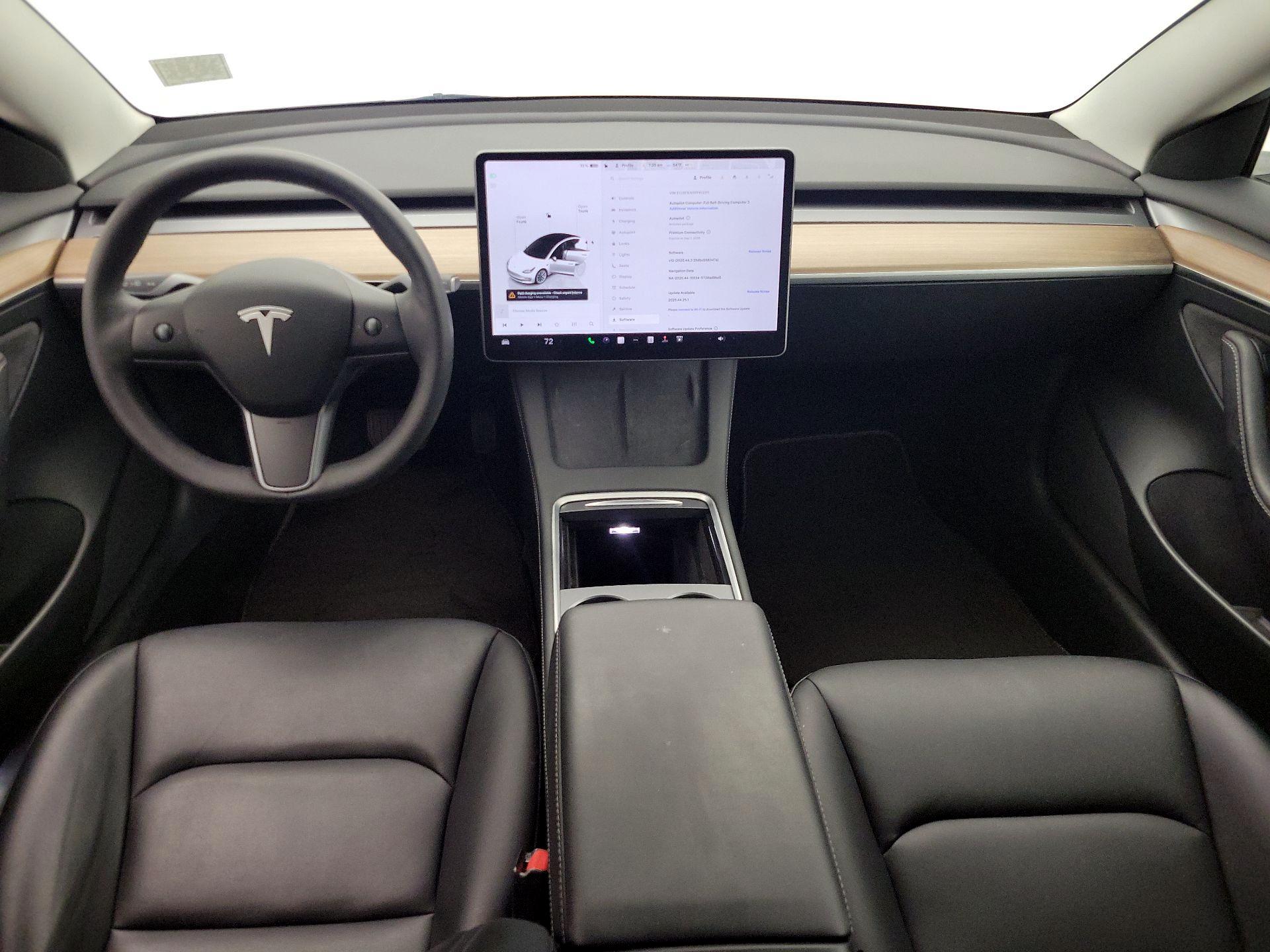 Thumbnail: 2023 Tesla Model 3 - 9