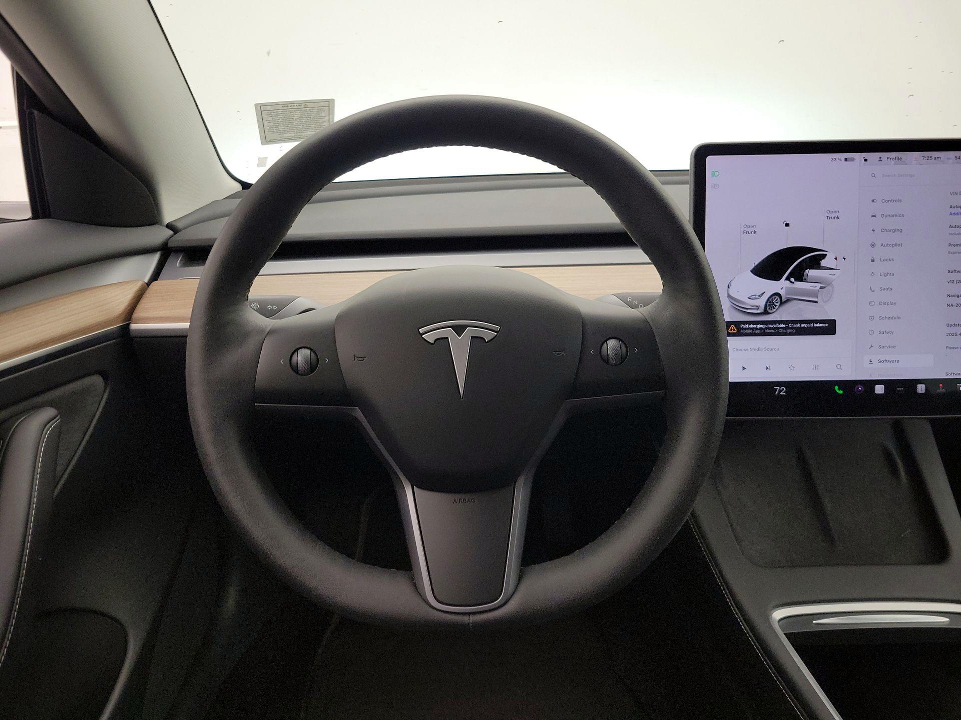 Thumbnail: 2023 Tesla Model 3 - 10