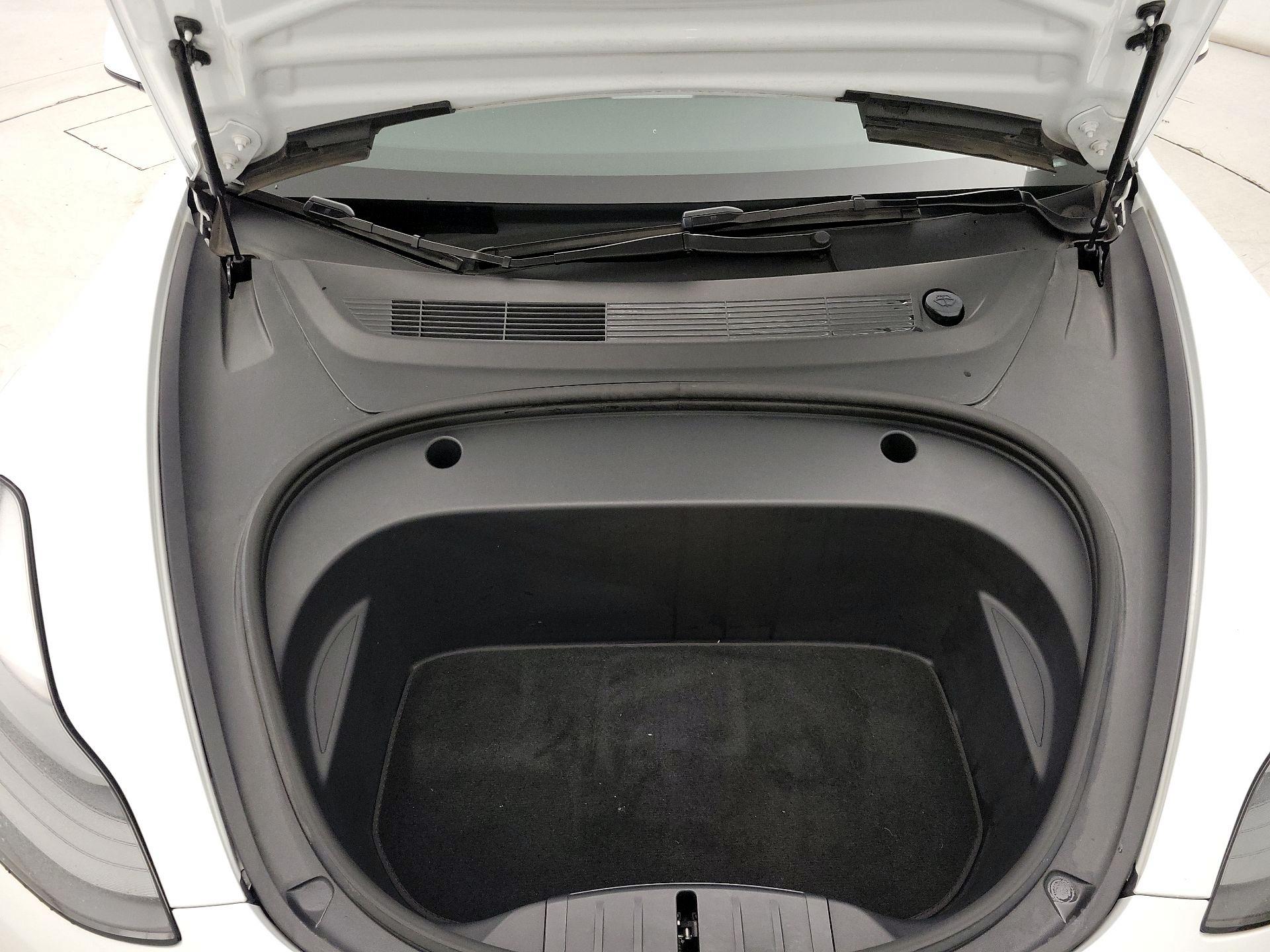 Thumbnail: 2023 Tesla Model 3 - 20