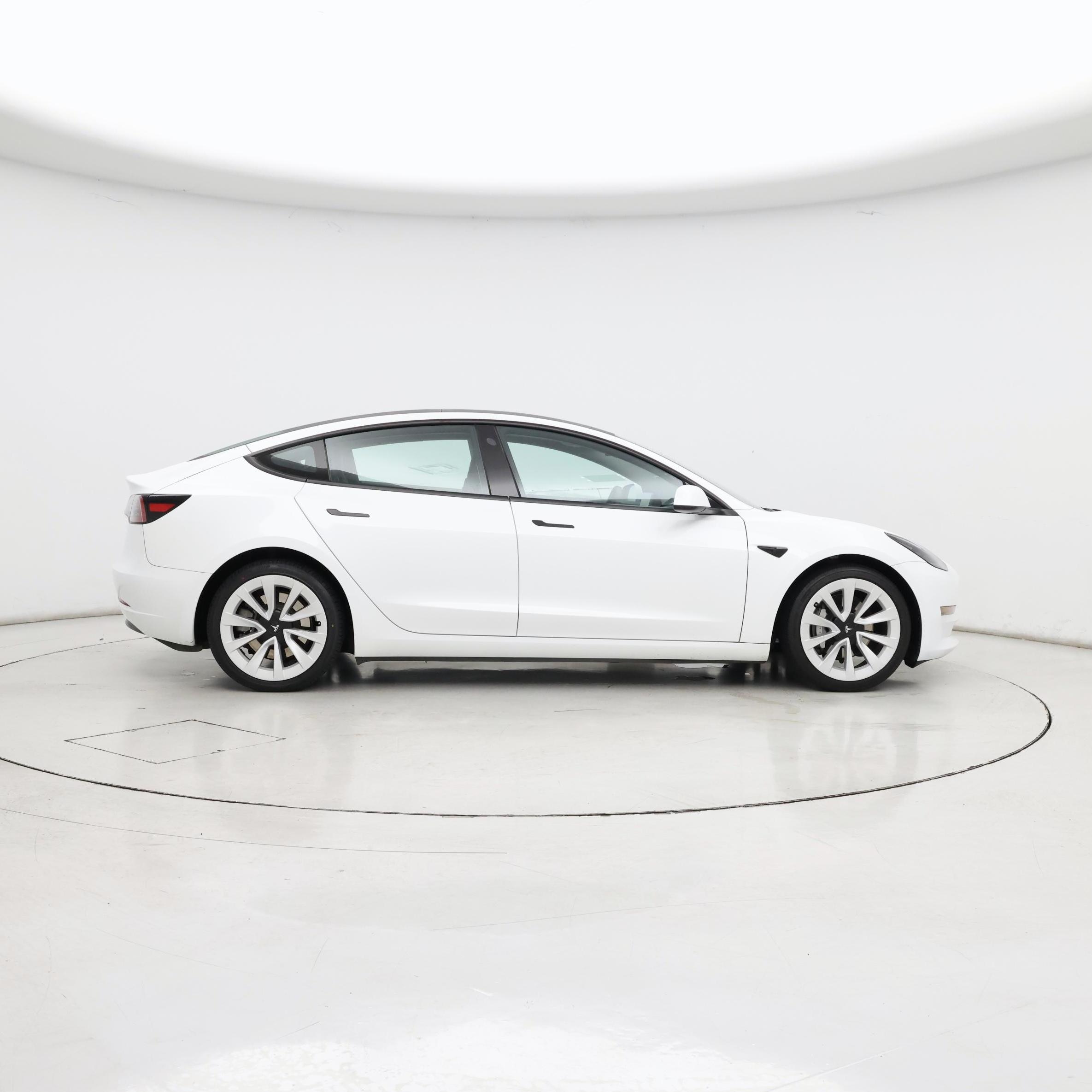 Thumbnail: 2023 Tesla Model 3 - 7