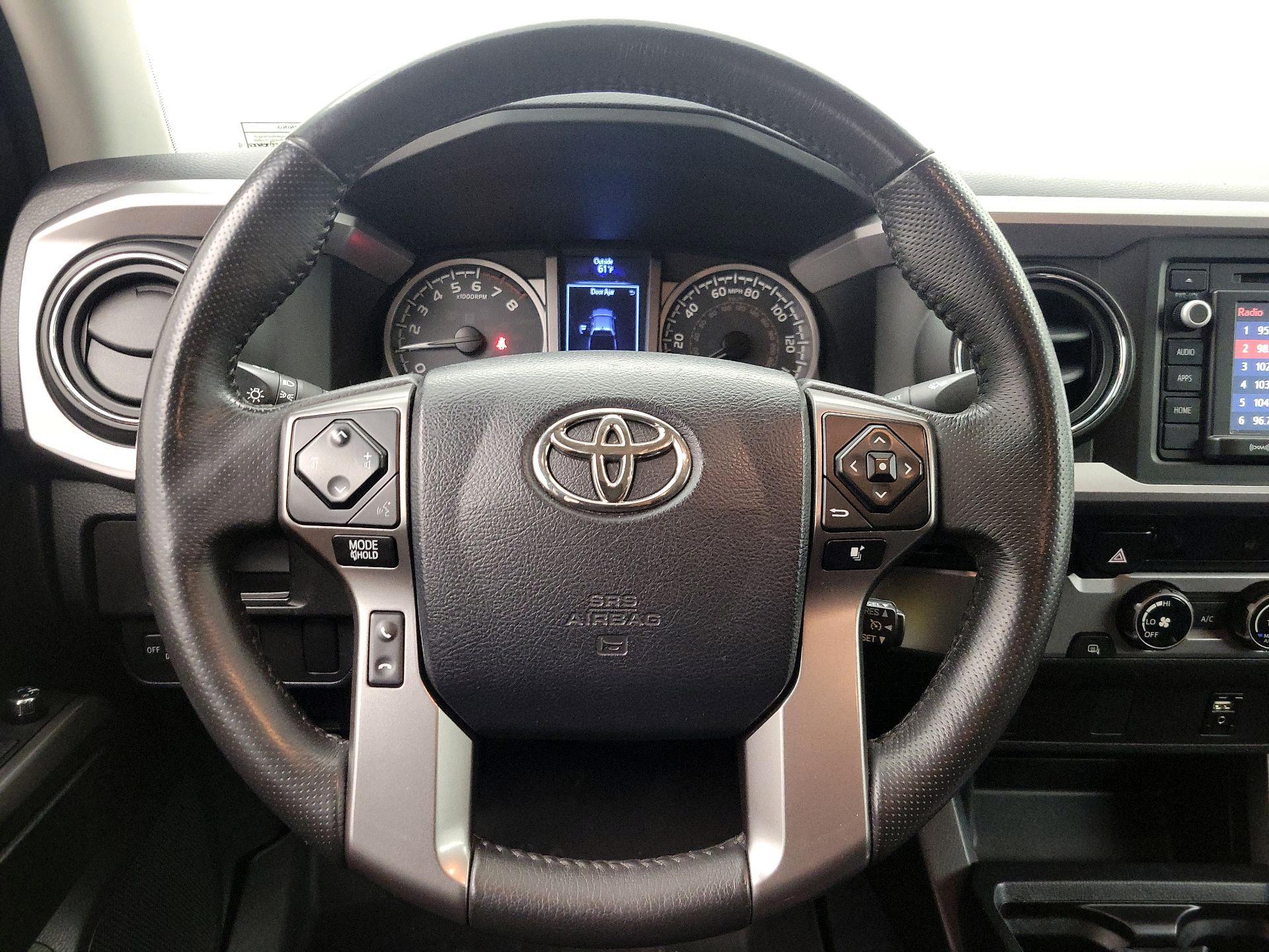 Thumbnail: 2017 Toyota Tacoma - 10