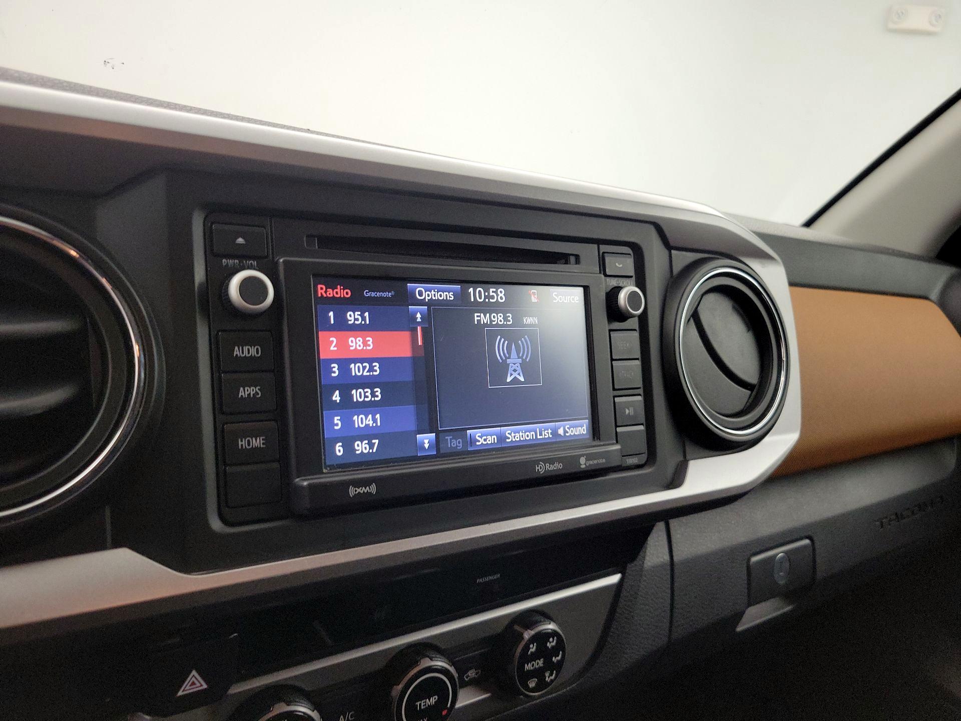 Thumbnail: 2017 Toyota Tacoma - 15