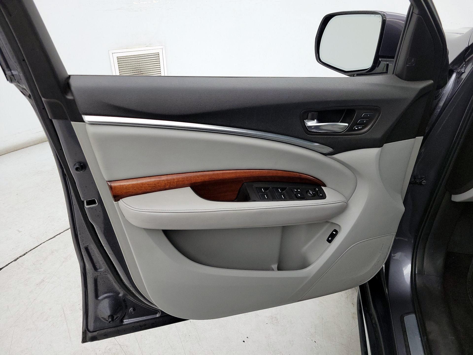 Thumbnail: 2017 Acura MDX - 12