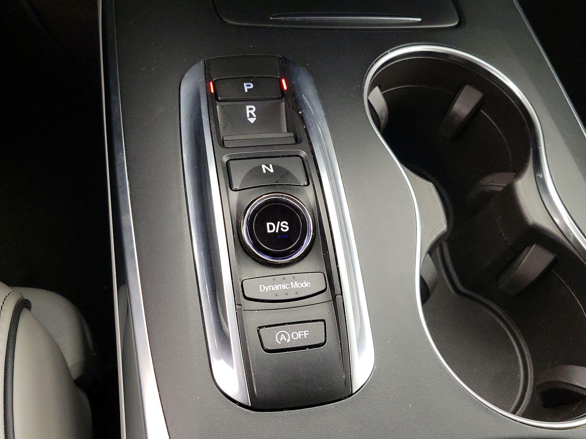 Thumbnail: 2017 Acura MDX - 18