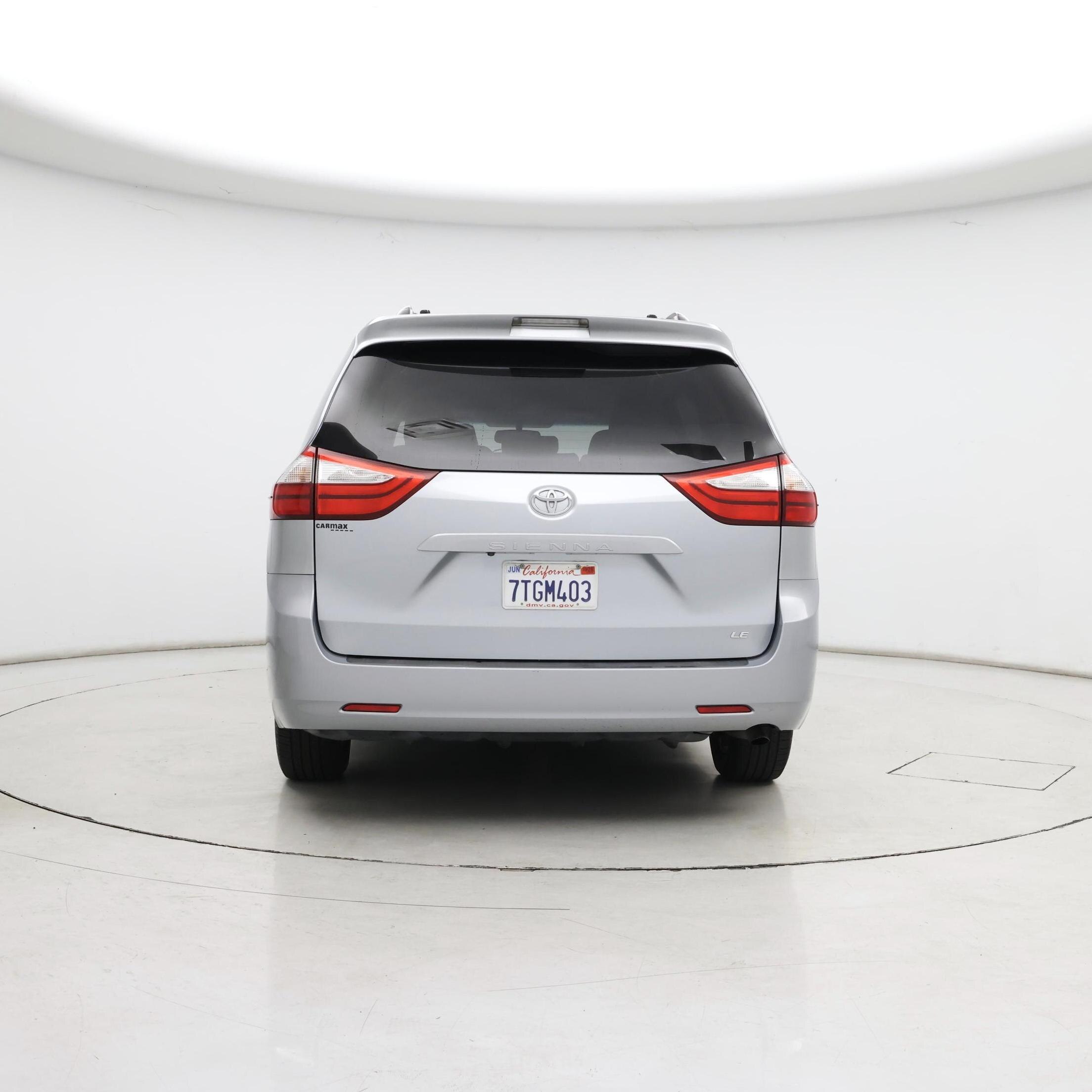 Thumbnail: 2016 Toyota Sienna - 6