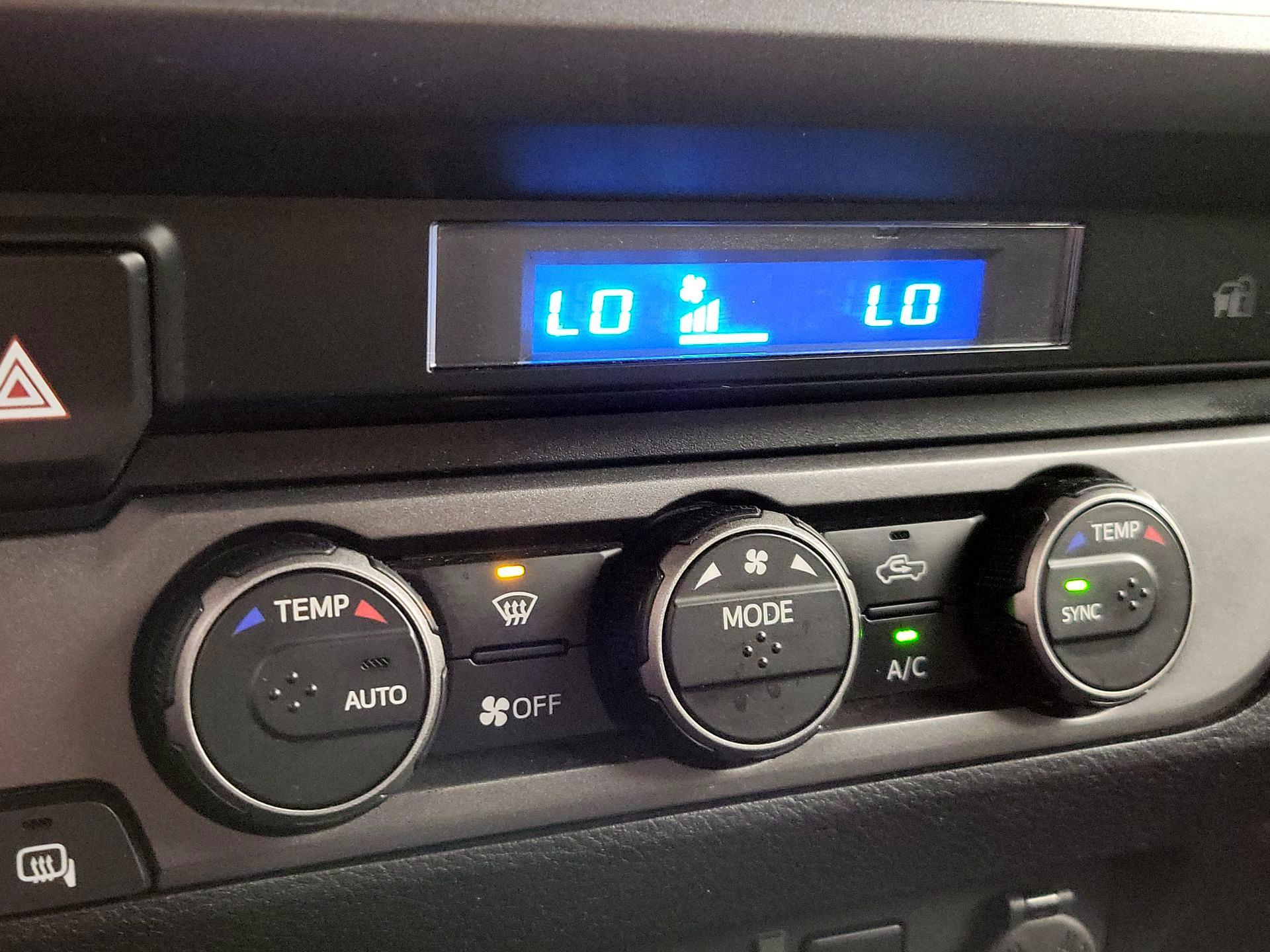 Thumbnail: 2022 Toyota Tacoma - 16