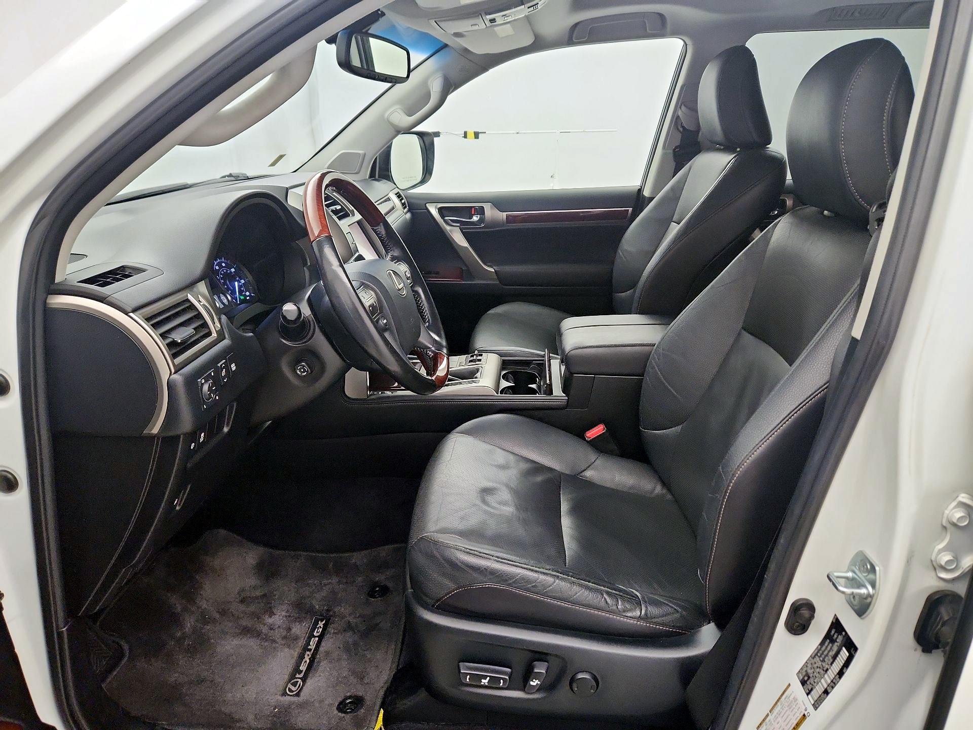 Thumbnail: 2016 Lexus GX - 11