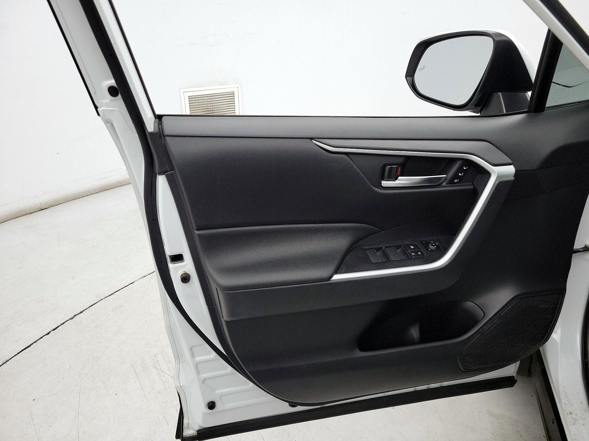 Thumbnail: 2023 Toyota RAV4 - 12