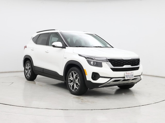 White 2023 Kia Seltos EX AWD SUV / Crossover All-Wheel Drive Automatic