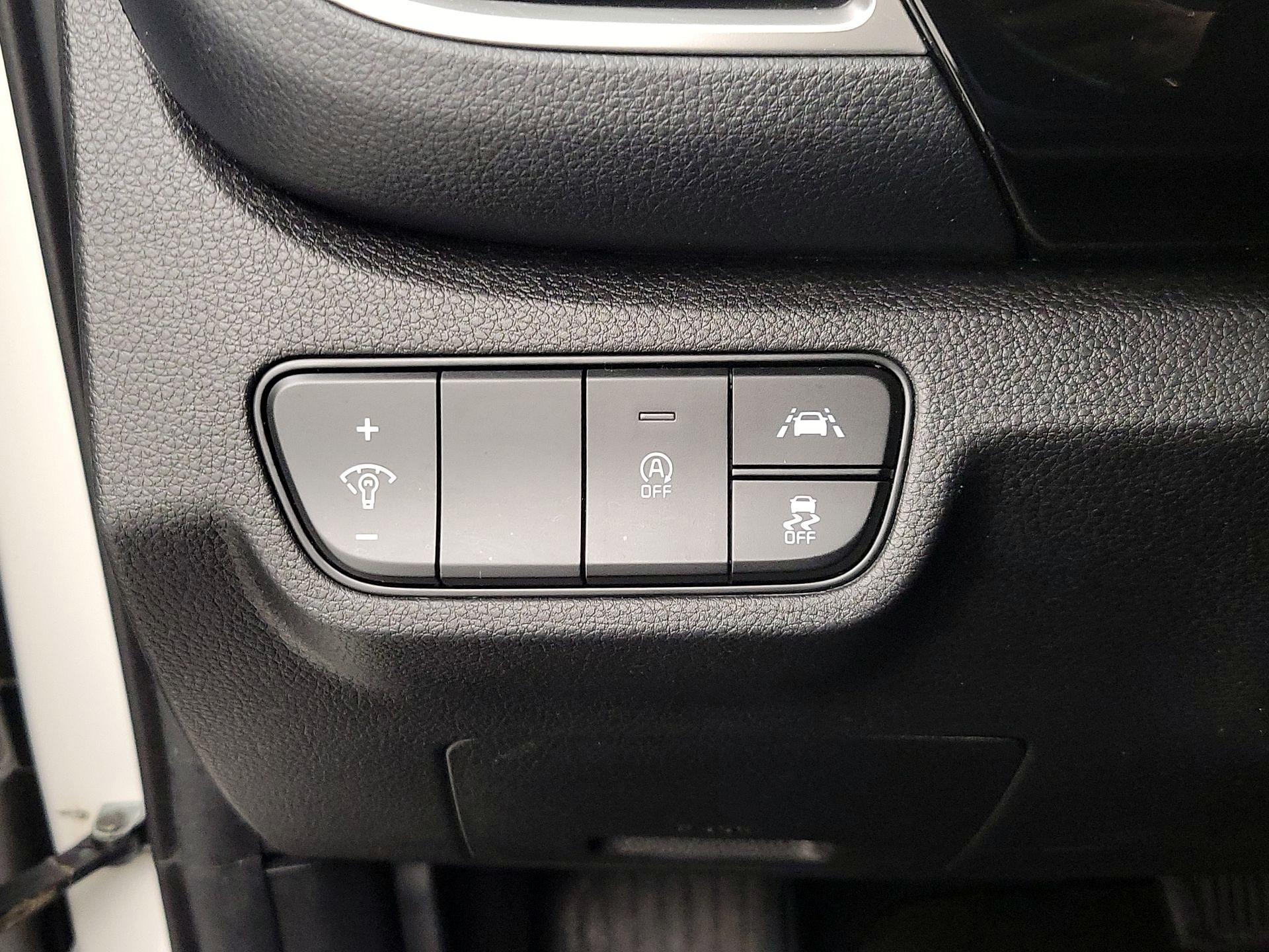 Thumbnail: 2023 Kia Seltos - 13