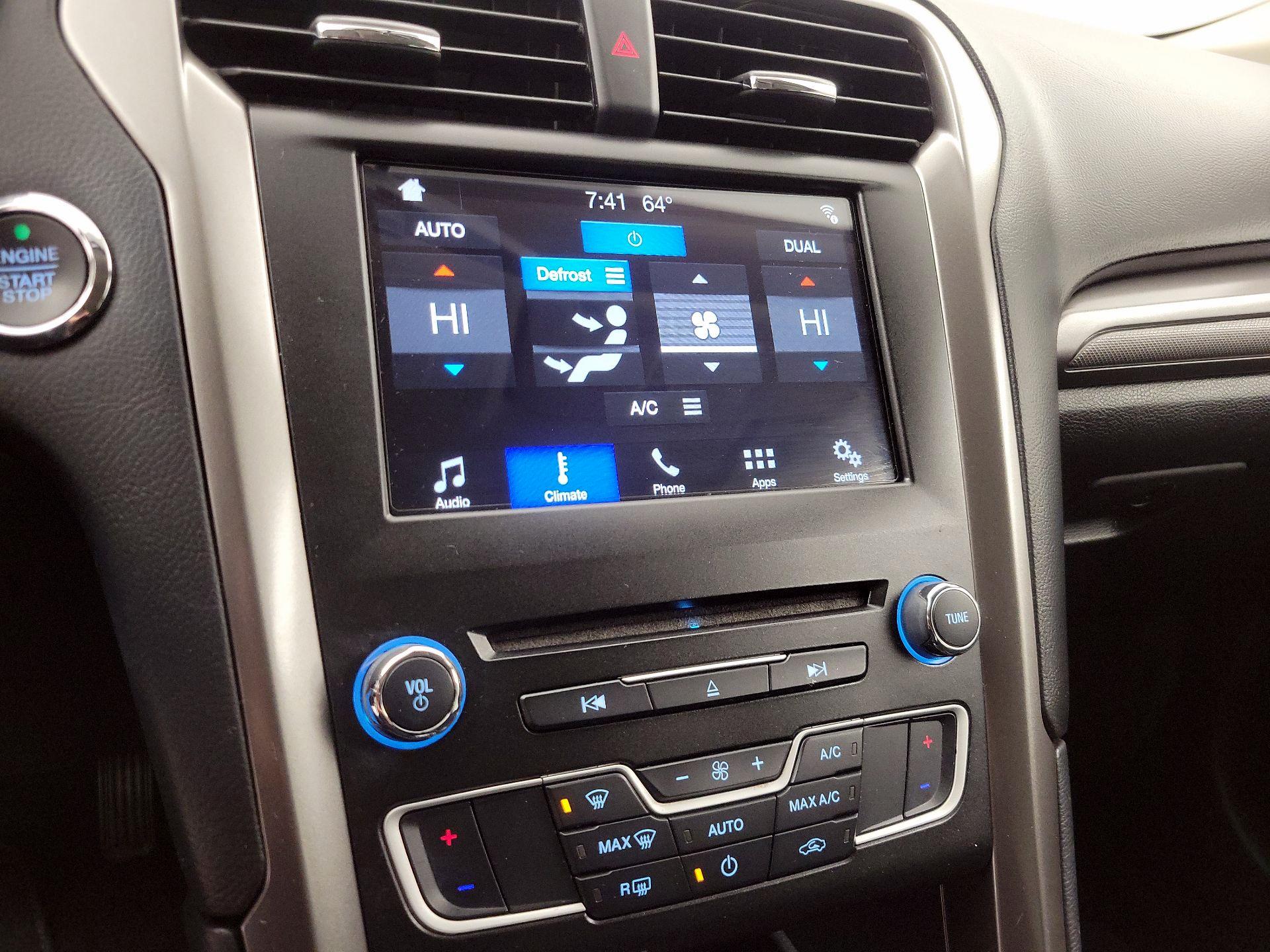 Thumbnail: 2018 Ford Fusion - 16