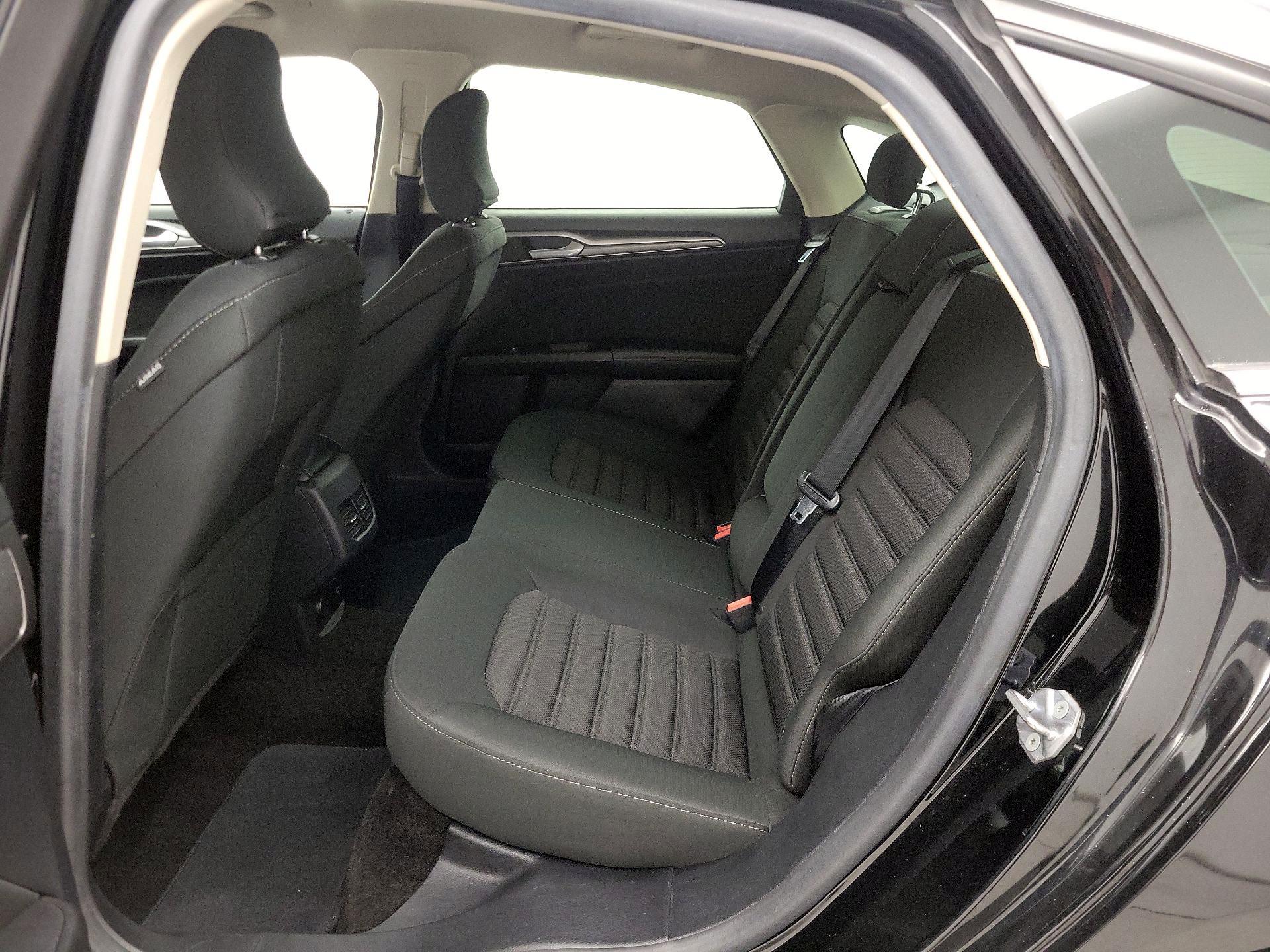 Thumbnail: 2018 Ford Fusion - 19