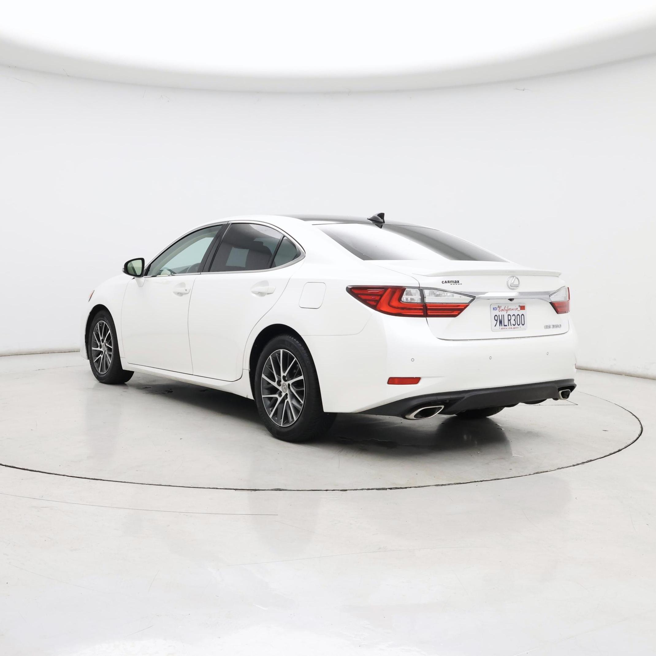 Thumbnail: 2017 Lexus ES - 2