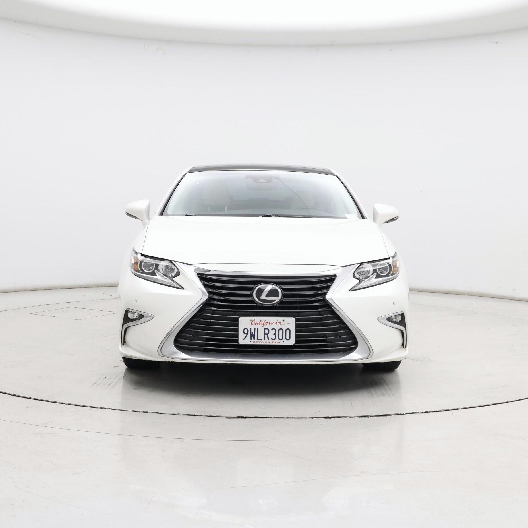 Thumbnail: 2017 Lexus ES - 5