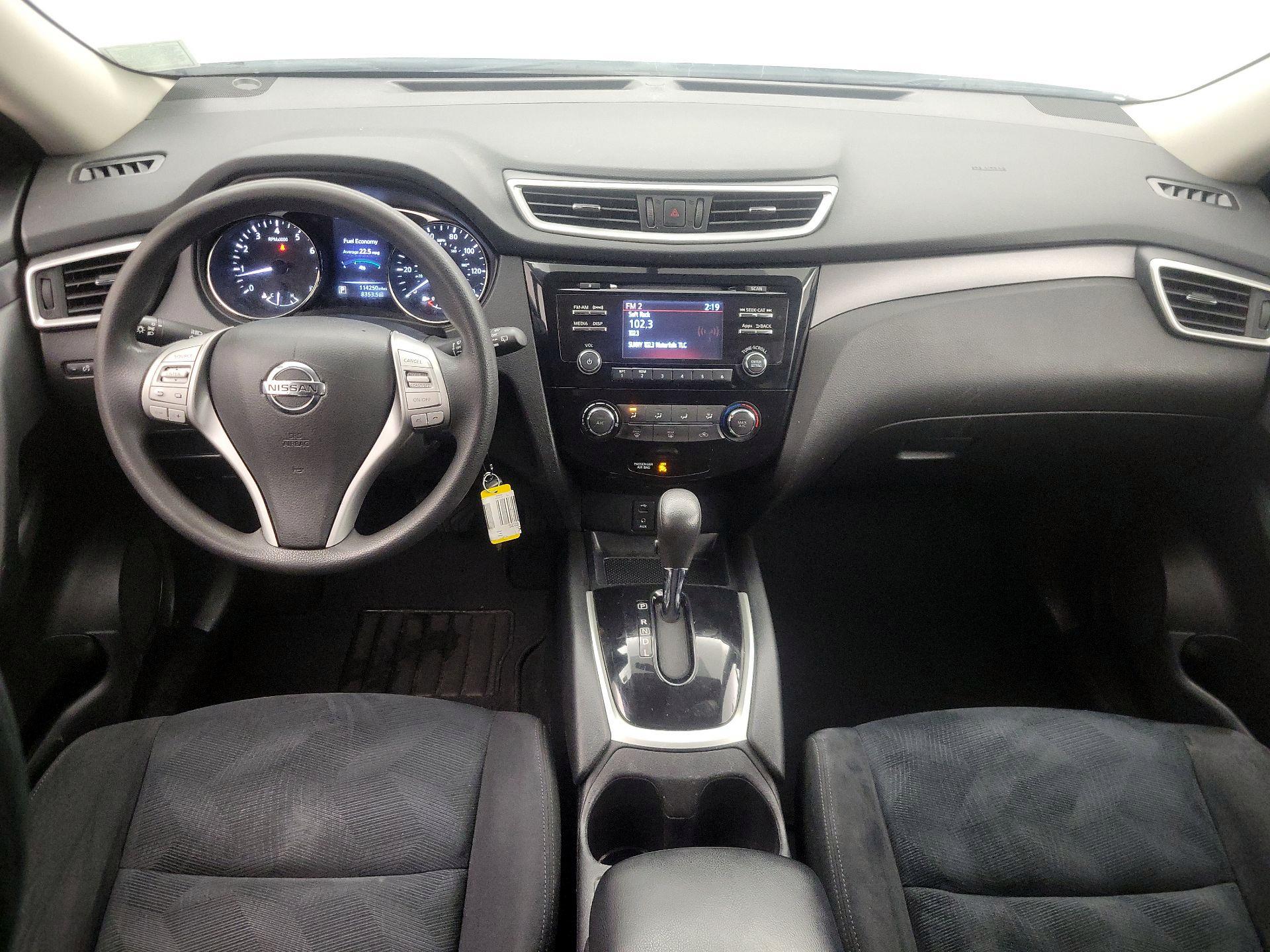 Thumbnail: 2016 Nissan Rogue - 9