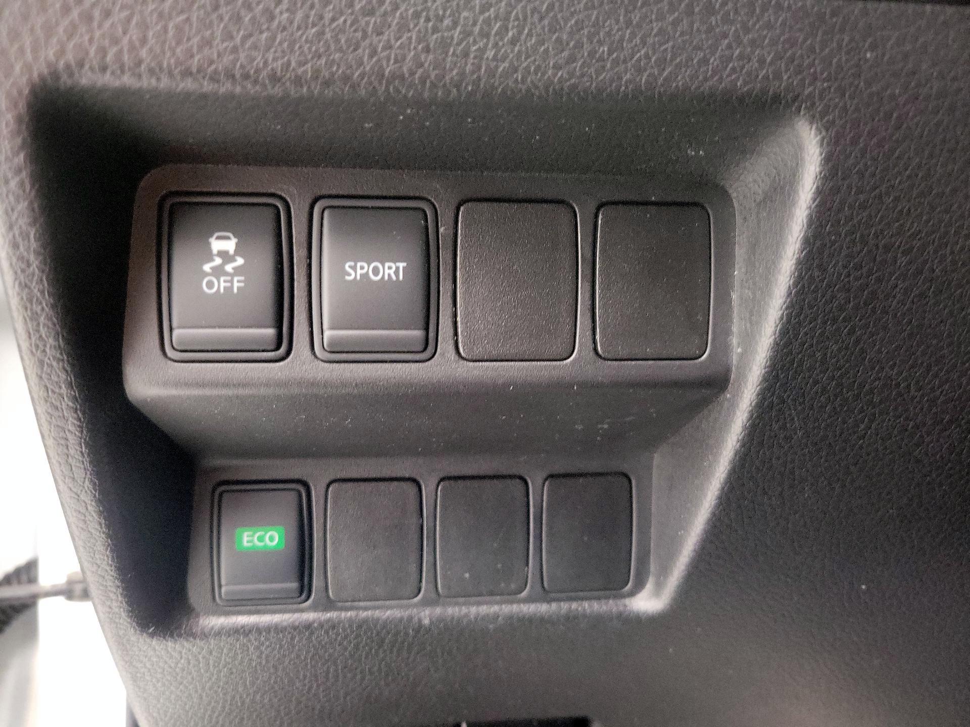 Thumbnail: 2016 Nissan Rogue - 13