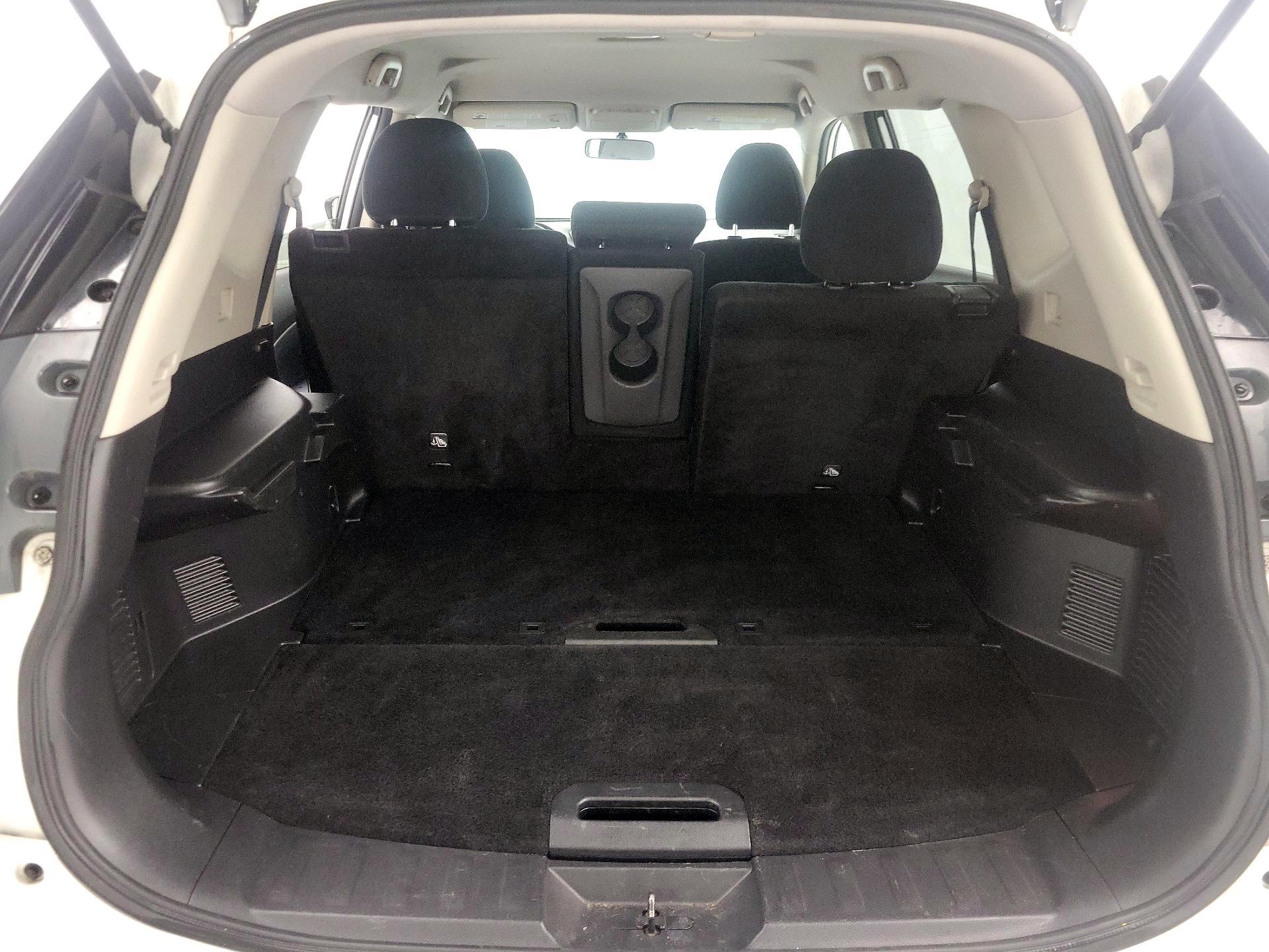 Thumbnail: 2016 Nissan Rogue - 20