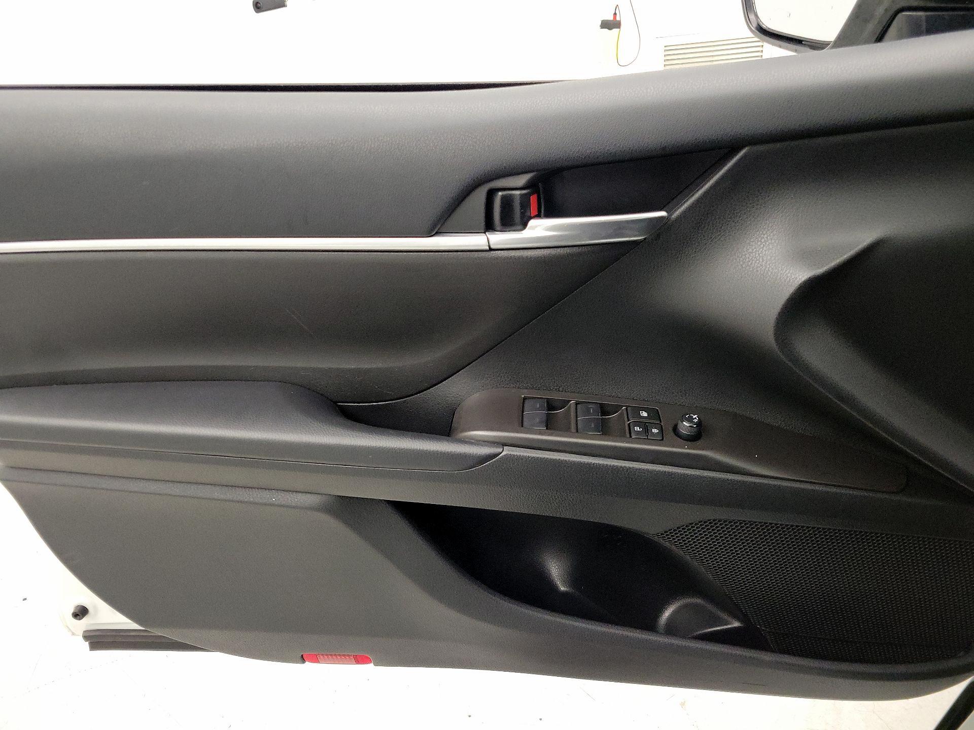 Thumbnail: 2023 Toyota Camry - 12