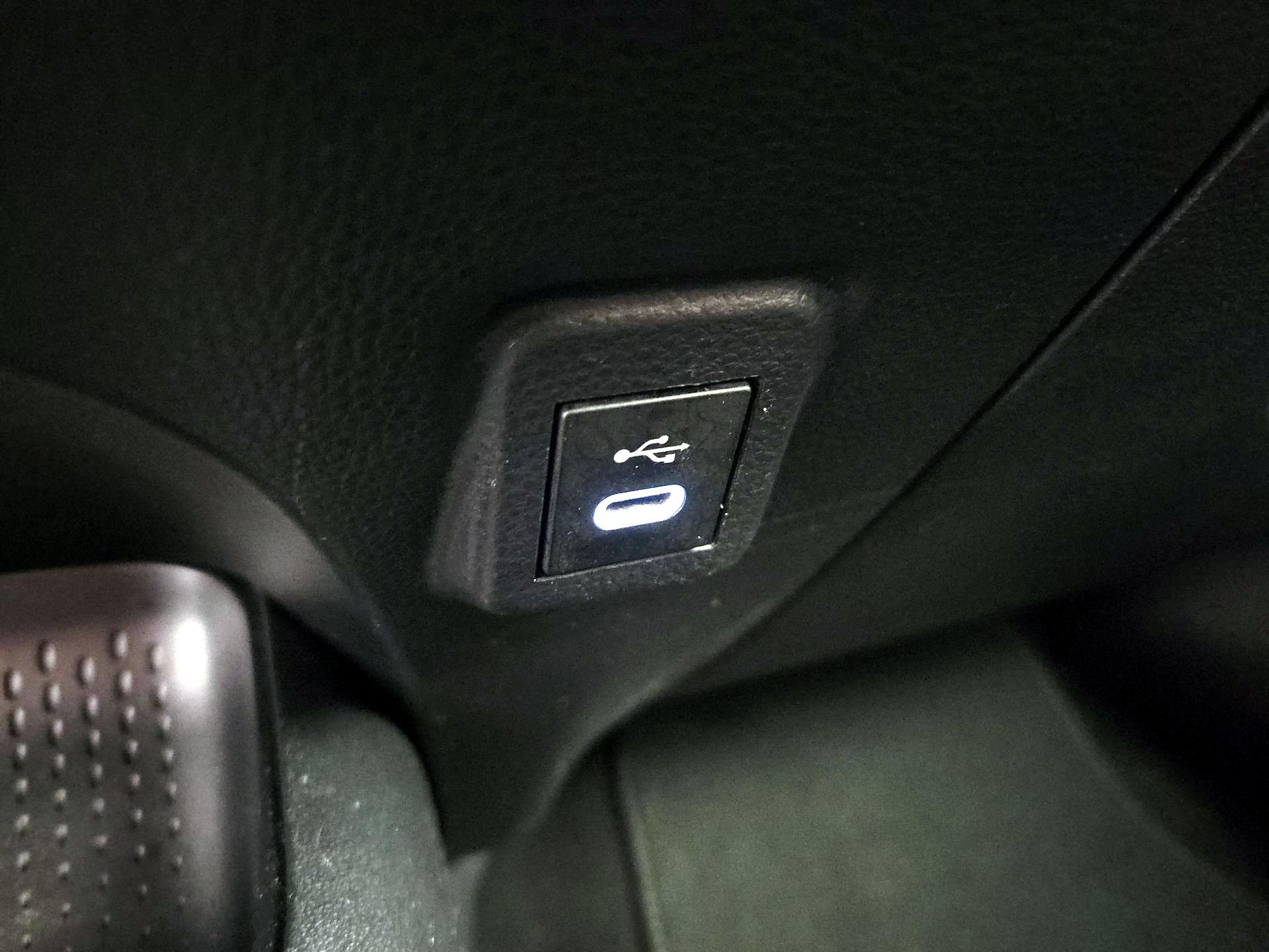 Thumbnail: 2023 Toyota Corolla - 18