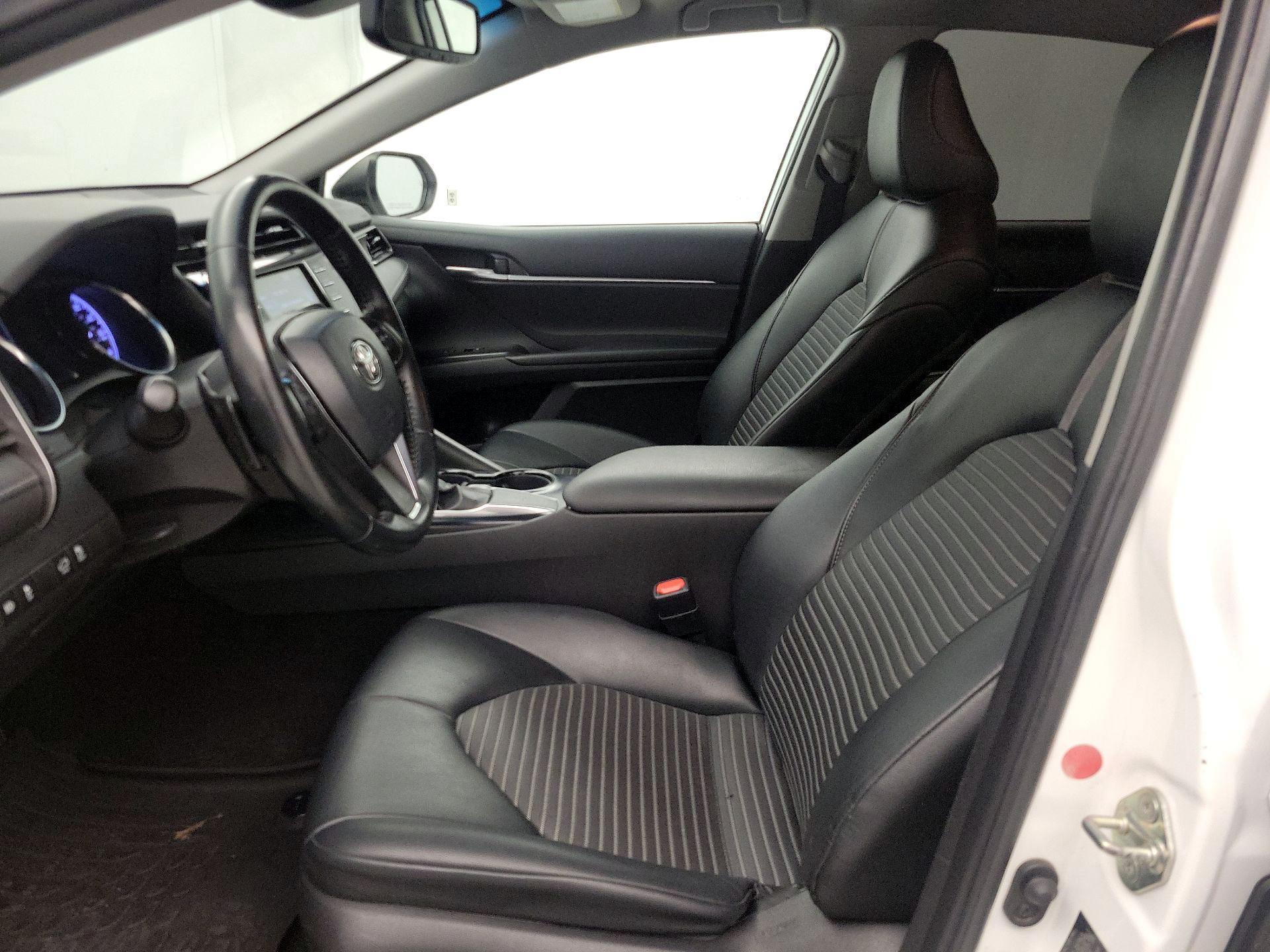 Thumbnail: 2020 Toyota Camry - 11