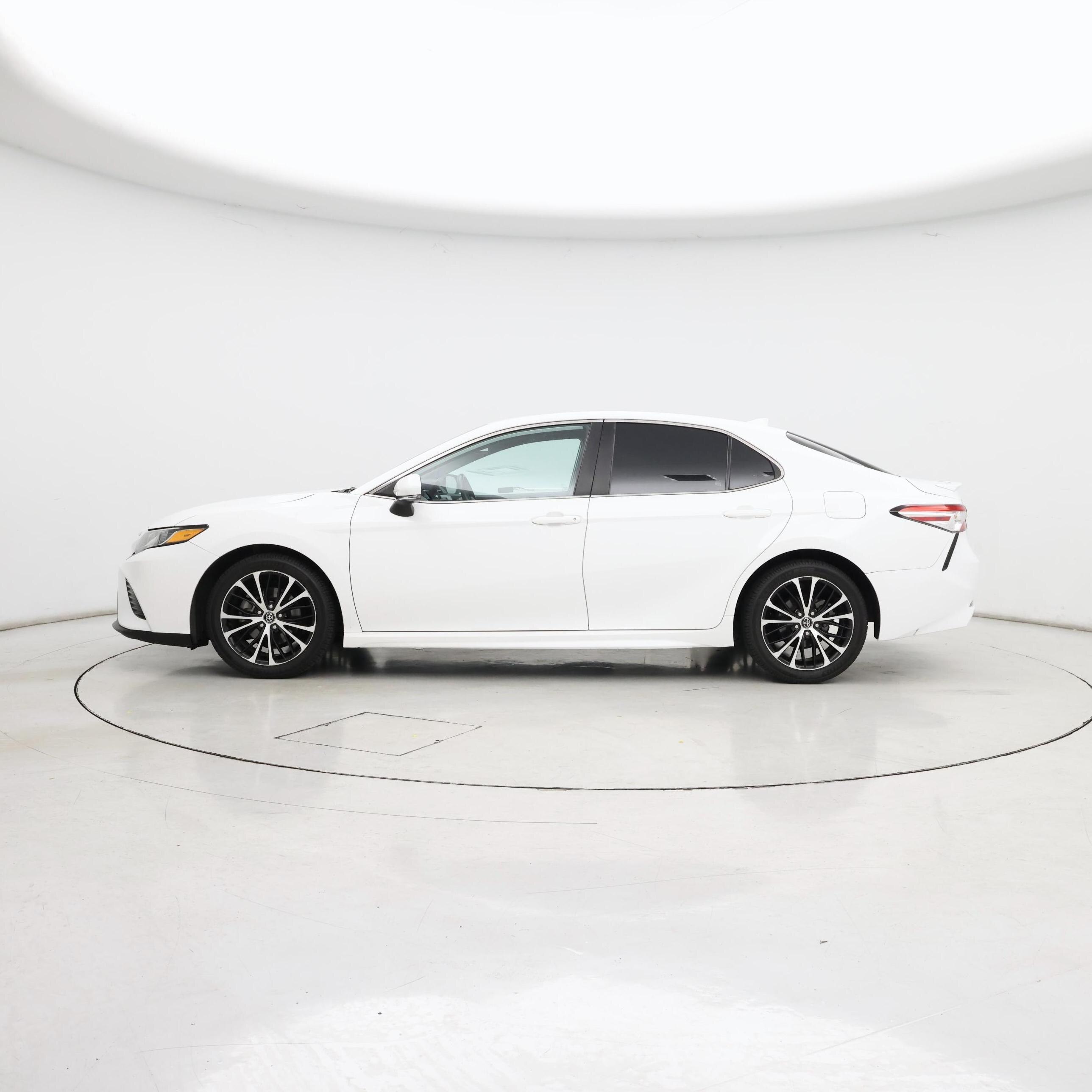 Thumbnail: 2020 Toyota Camry - 3