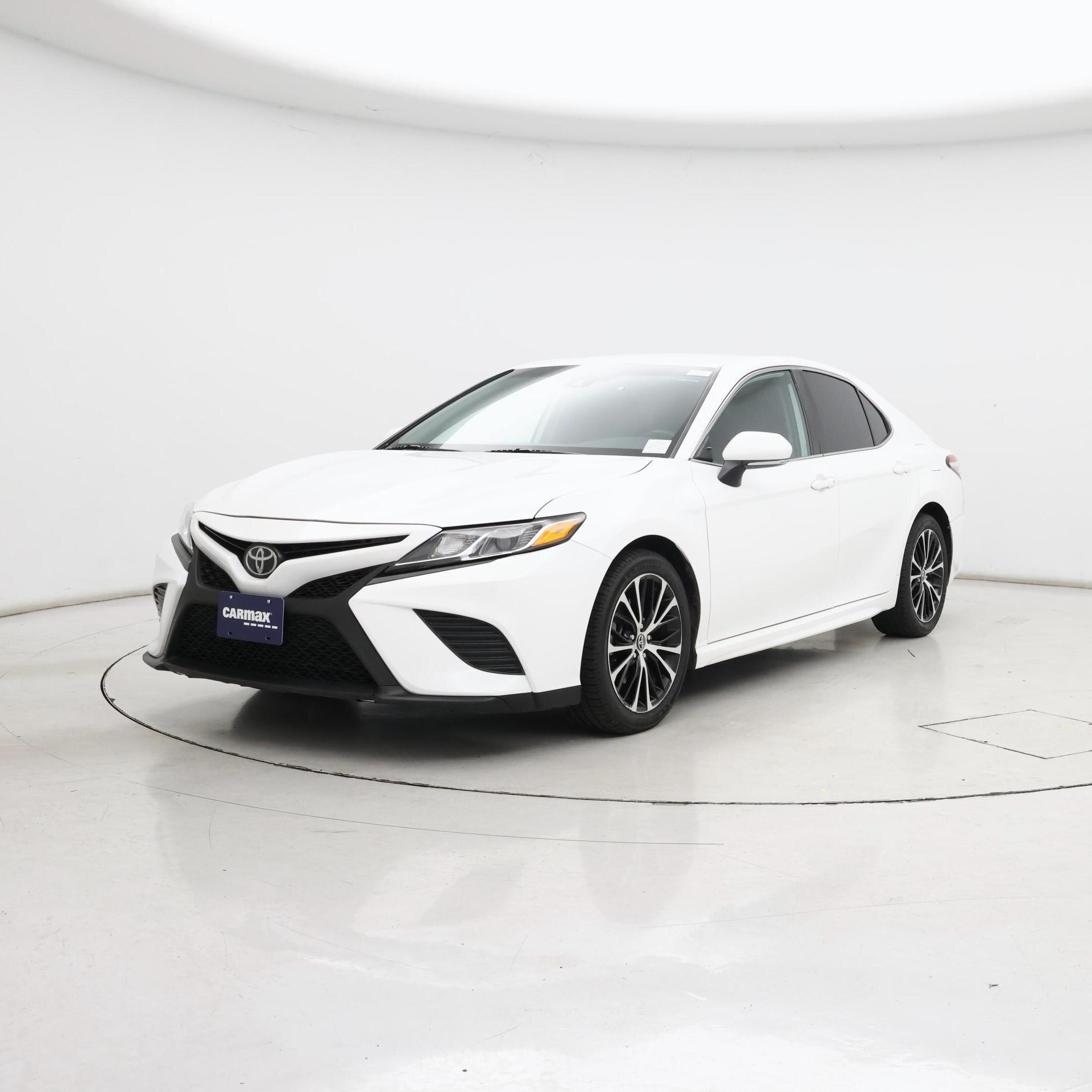 Thumbnail: 2020 Toyota Camry - 4