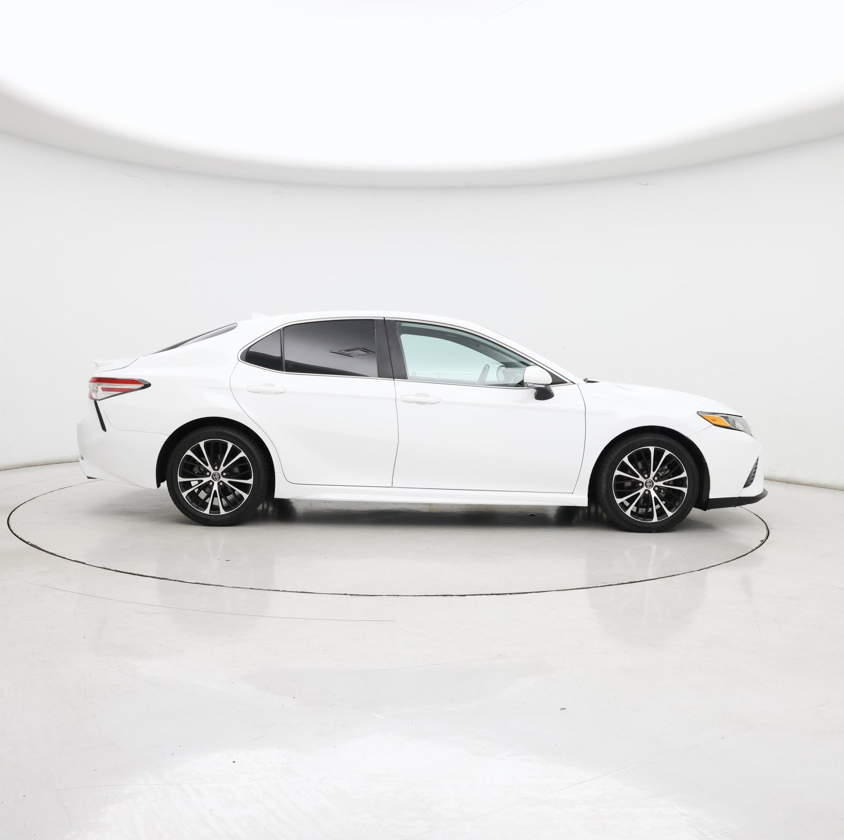 Thumbnail: 2020 Toyota Camry - 7