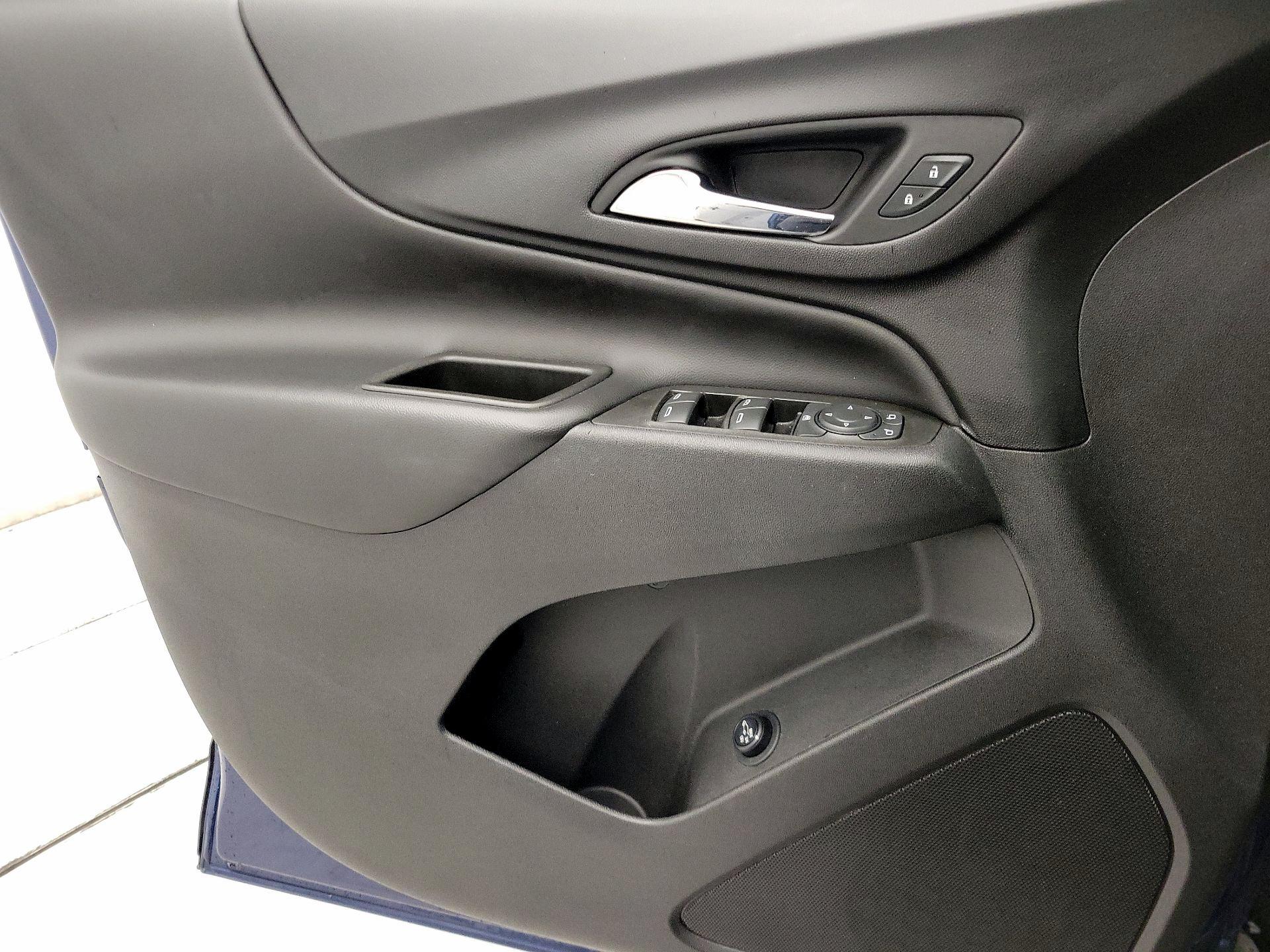 Thumbnail: 2022 Chevrolet Equinox - 12