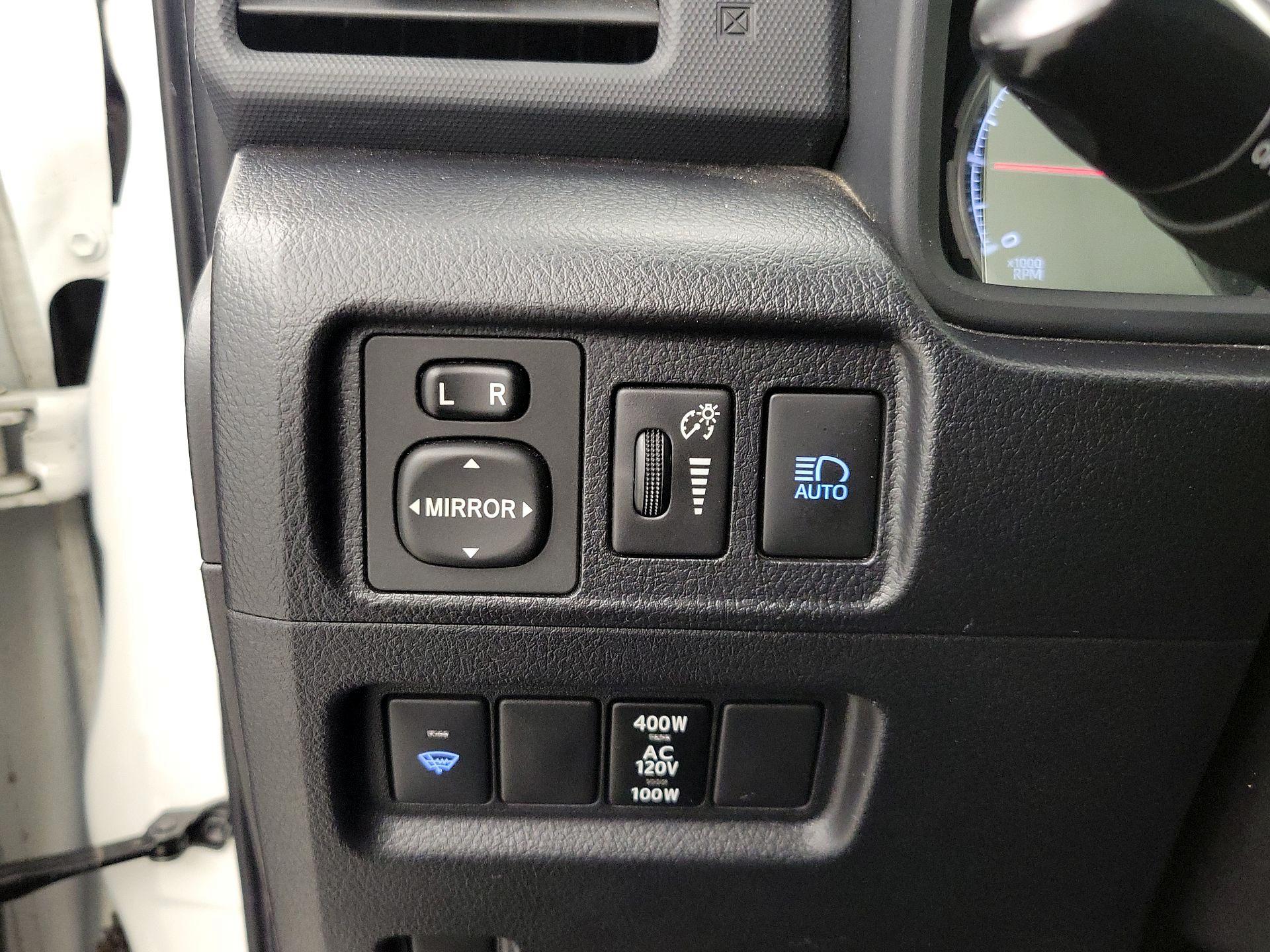 Thumbnail: 2020 Toyota 4Runner - 13