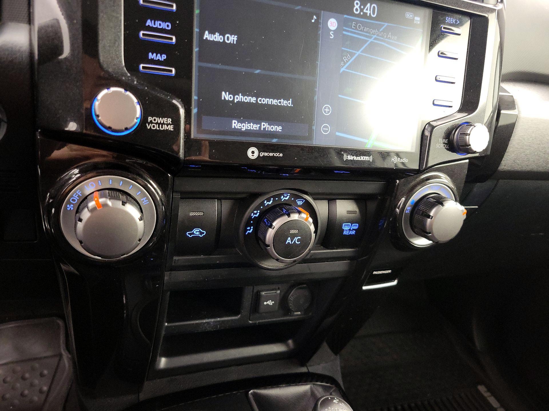 Thumbnail: 2020 Toyota 4Runner - 17