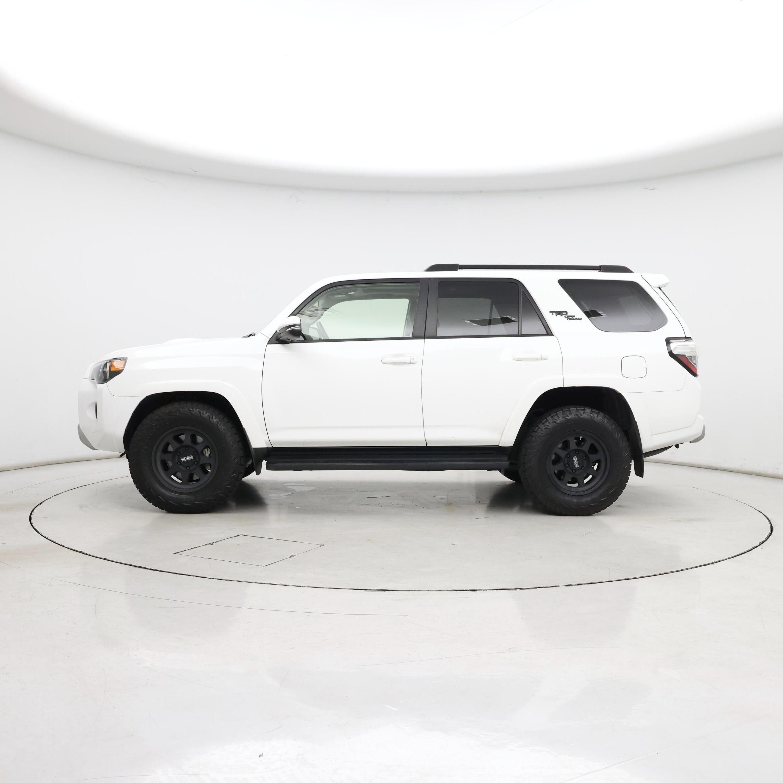 Thumbnail: 2020 Toyota 4Runner - 3