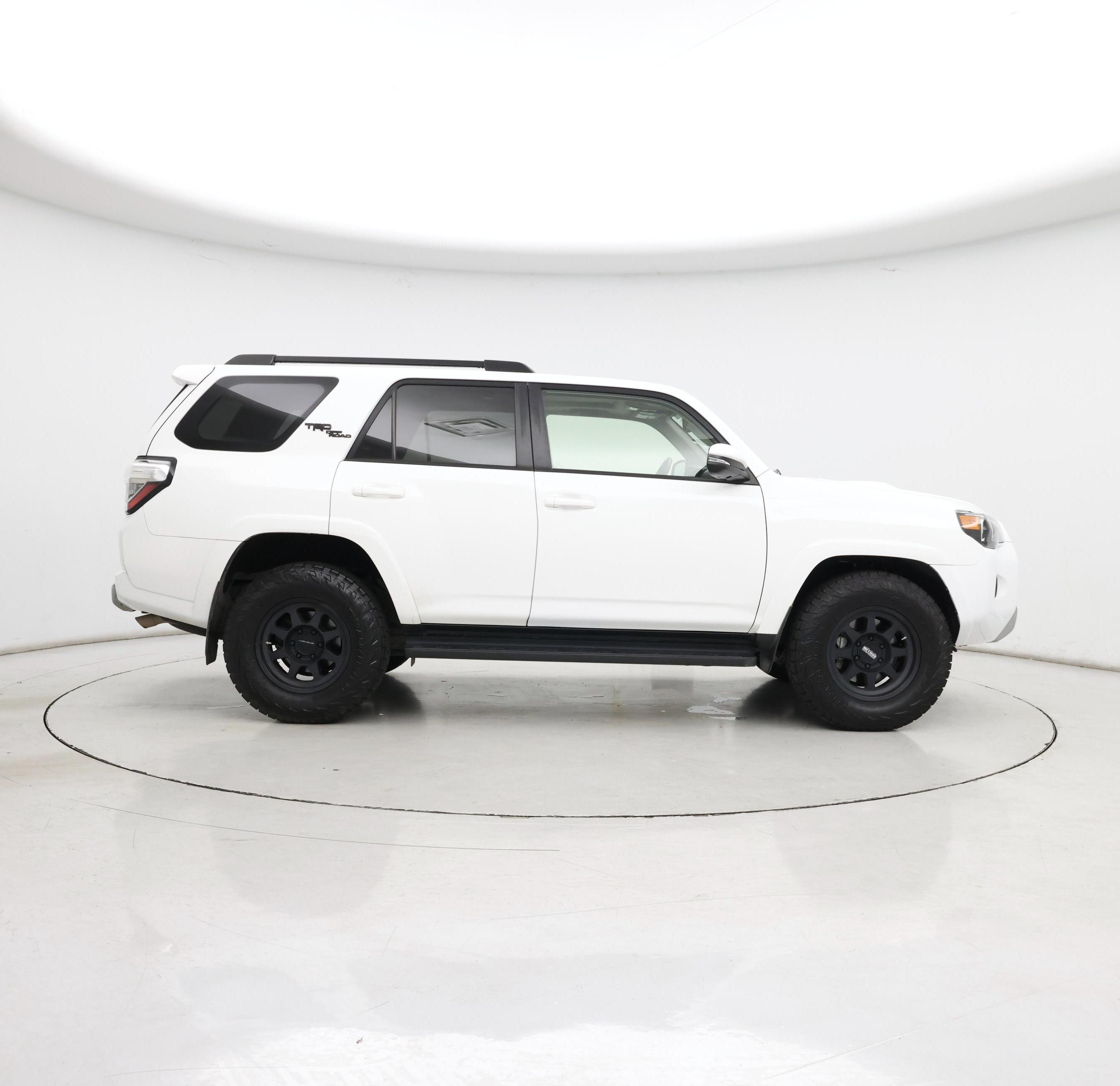 Thumbnail: 2020 Toyota 4Runner - 7