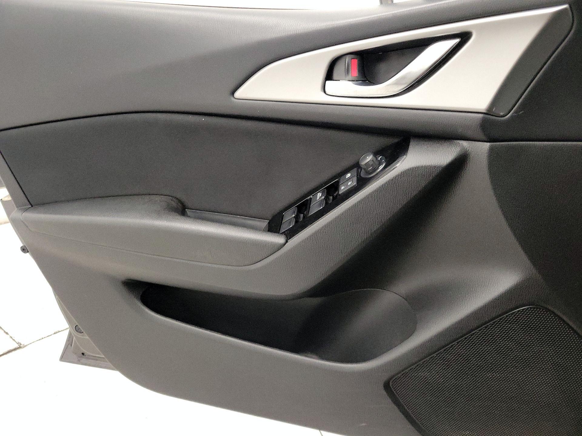 Thumbnail: 2018 Mazda Mazda3 - 12