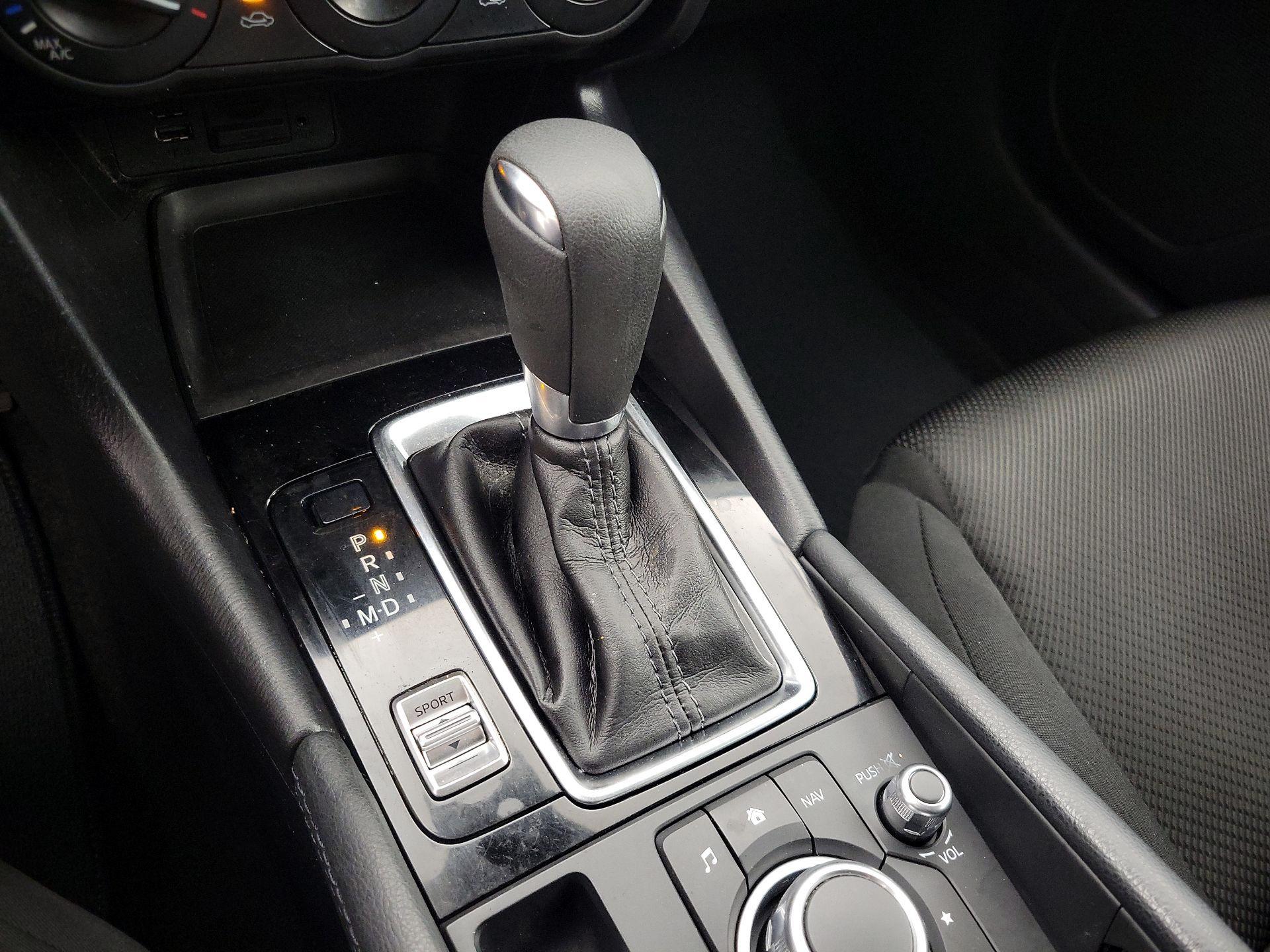 Thumbnail: 2018 Mazda Mazda3 - 17