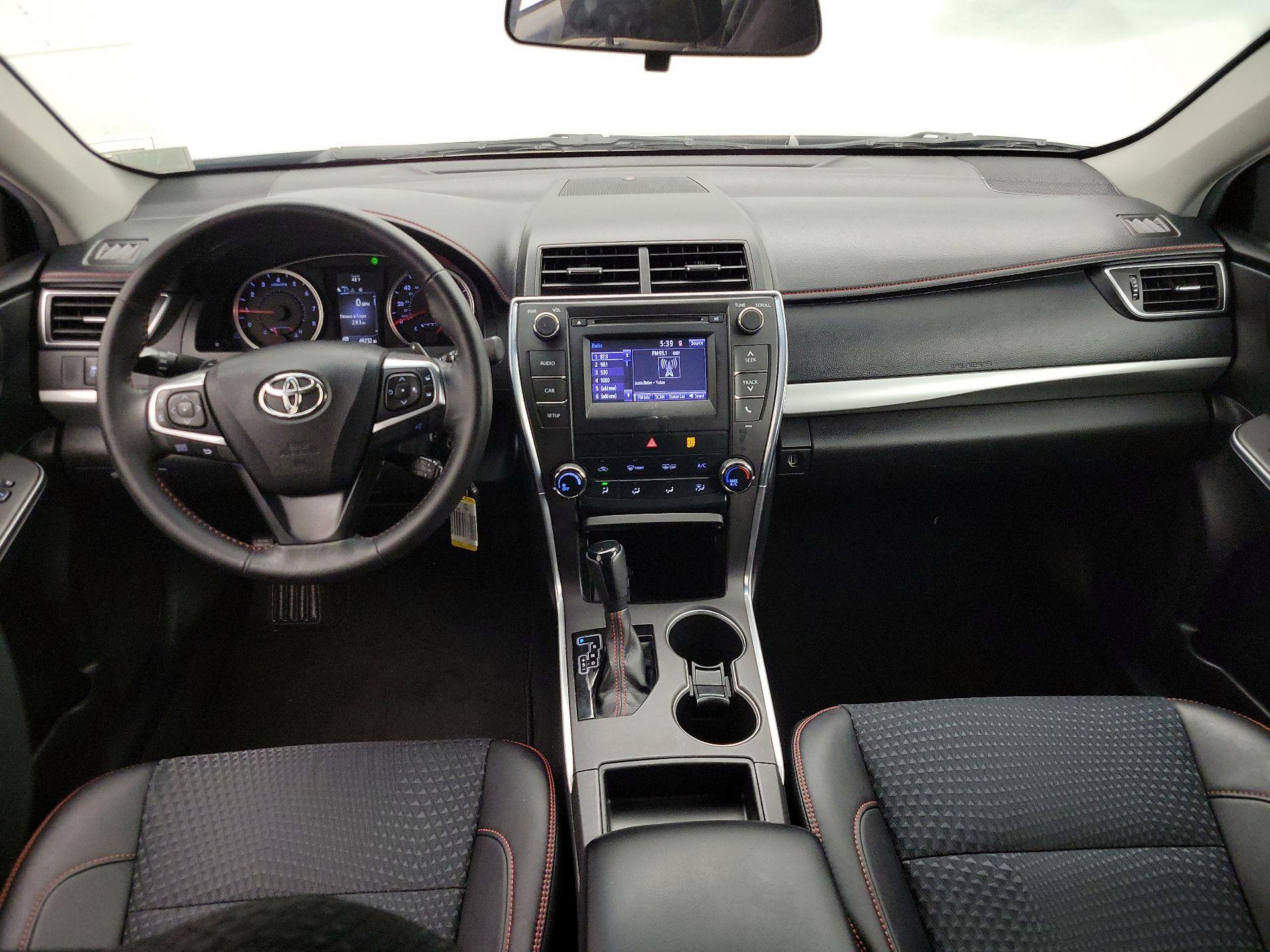 Thumbnail: 2015 Toyota Camry - 9