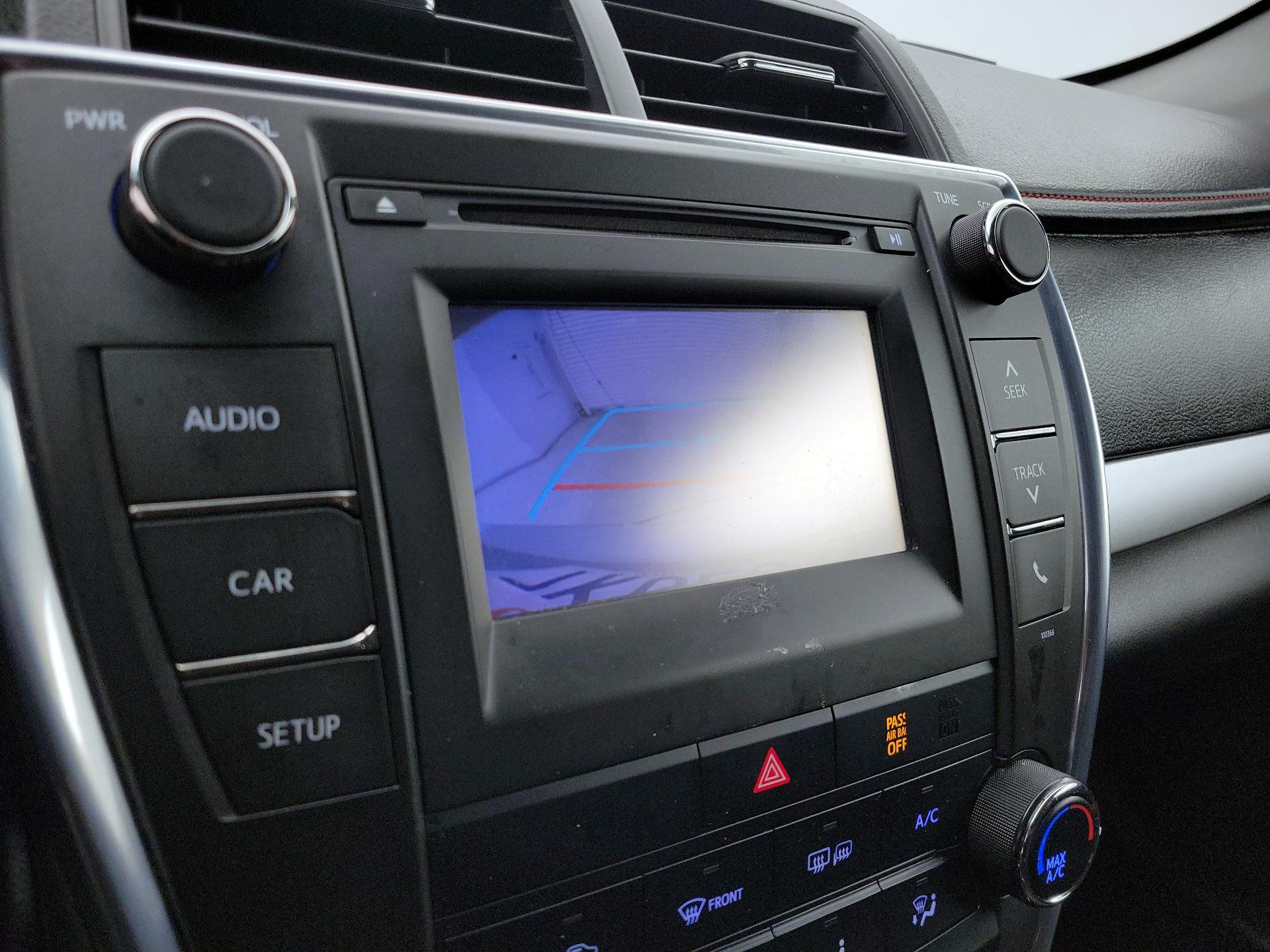 Thumbnail: 2015 Toyota Camry - 14