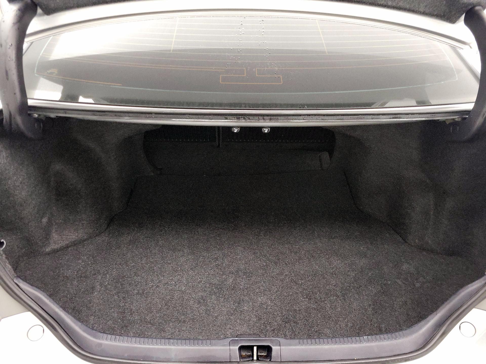 Thumbnail: 2015 Toyota Camry - 20