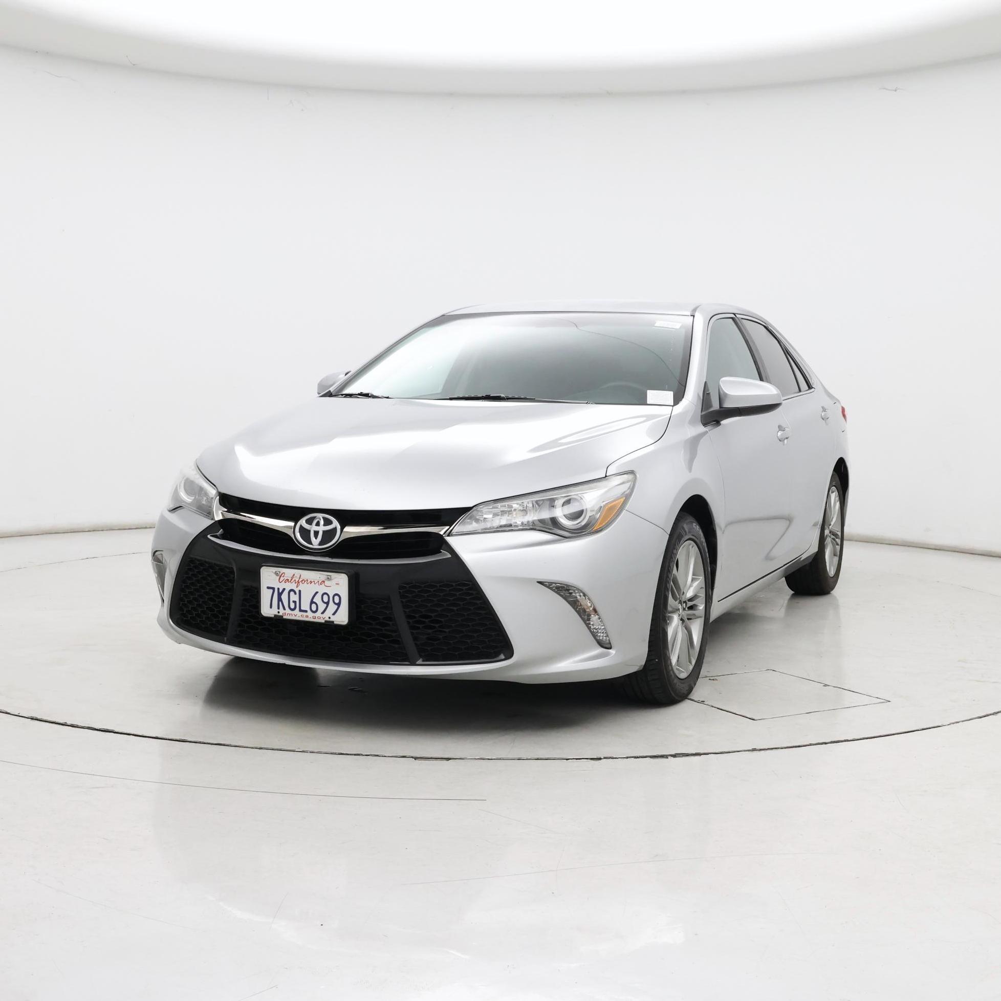Thumbnail: 2015 Toyota Camry - 4