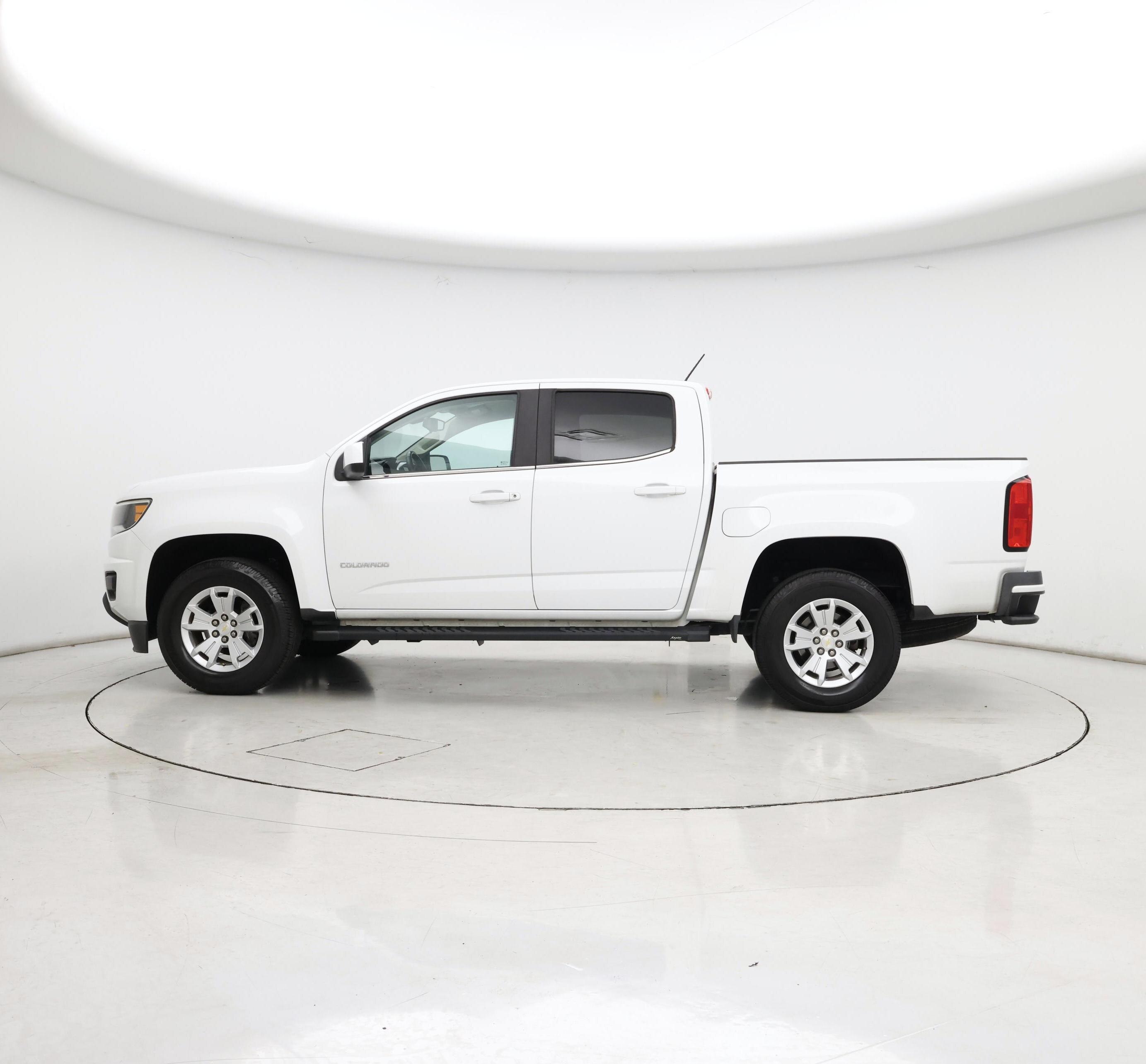 Thumbnail: 2019 Chevrolet Colorado - 3