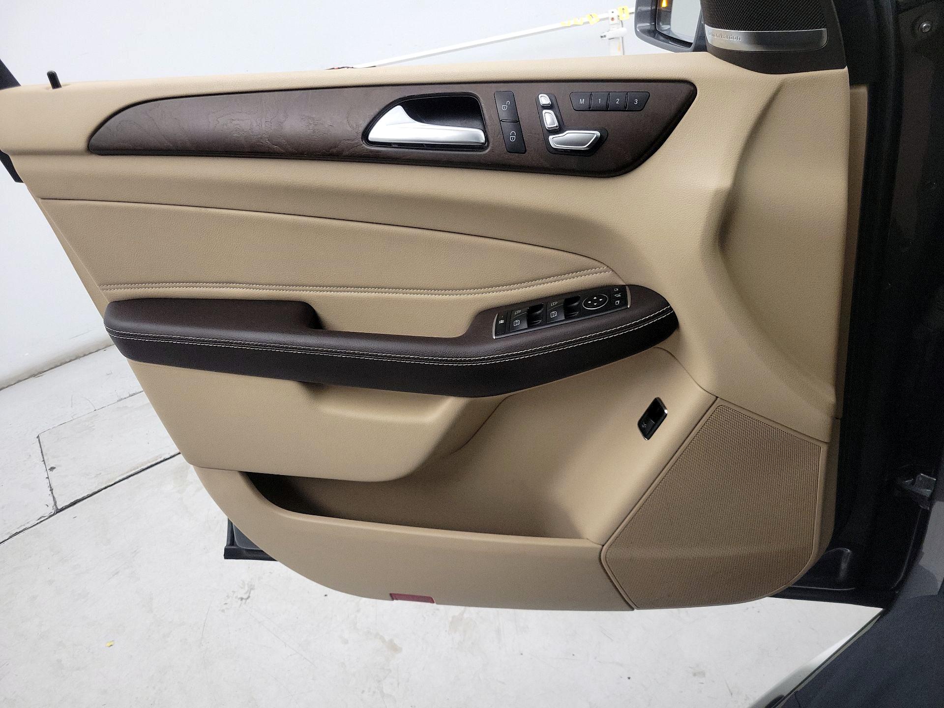 Thumbnail: 2018 Mercedes-Benz GLE - 12