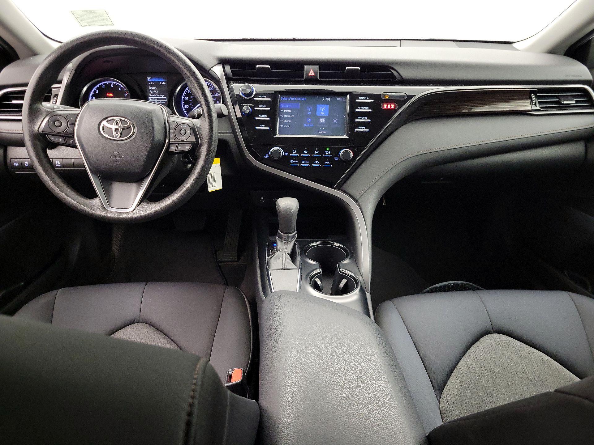 Thumbnail: 2019 Toyota Camry - 9