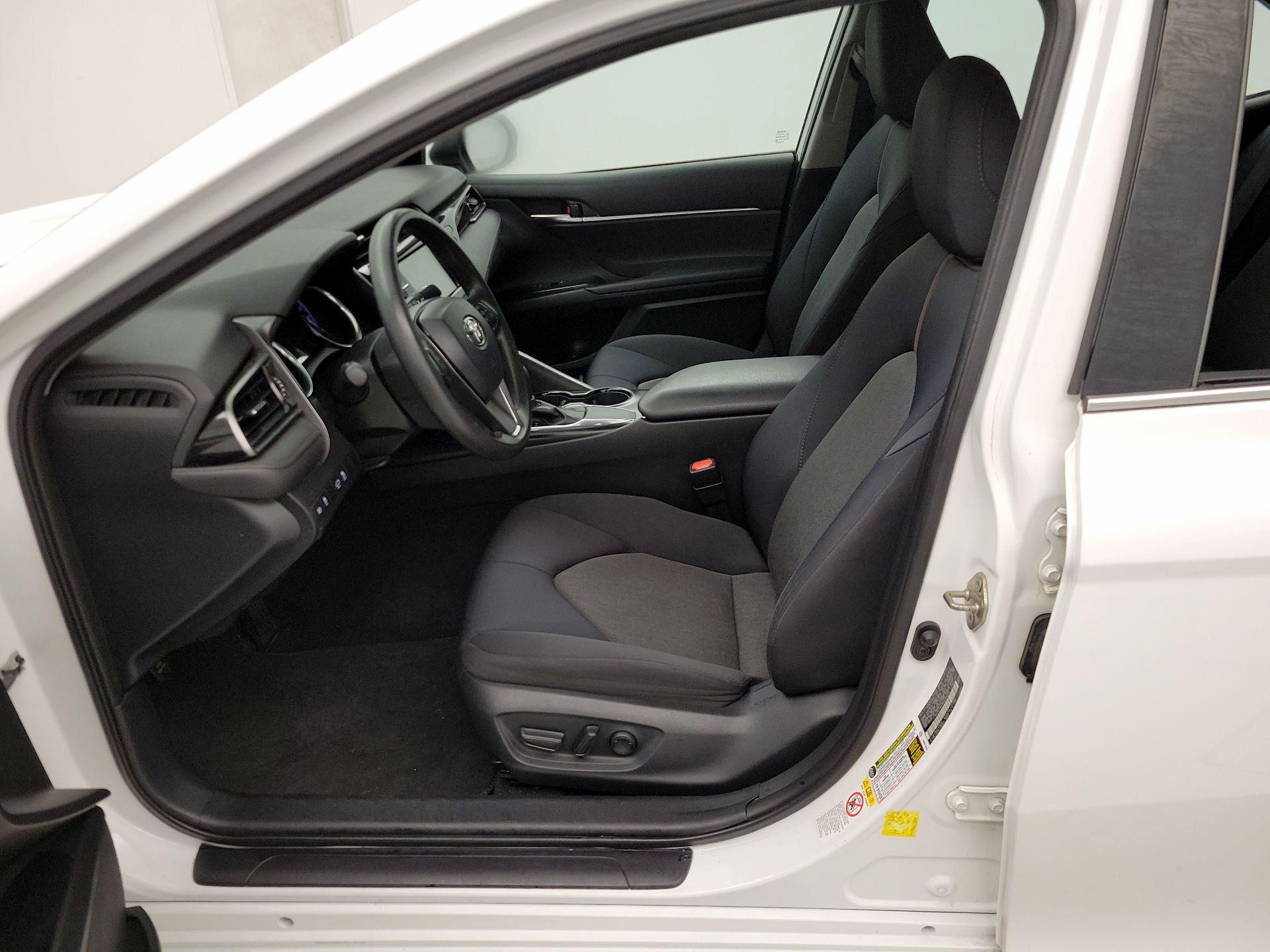 Thumbnail: 2019 Toyota Camry - 11