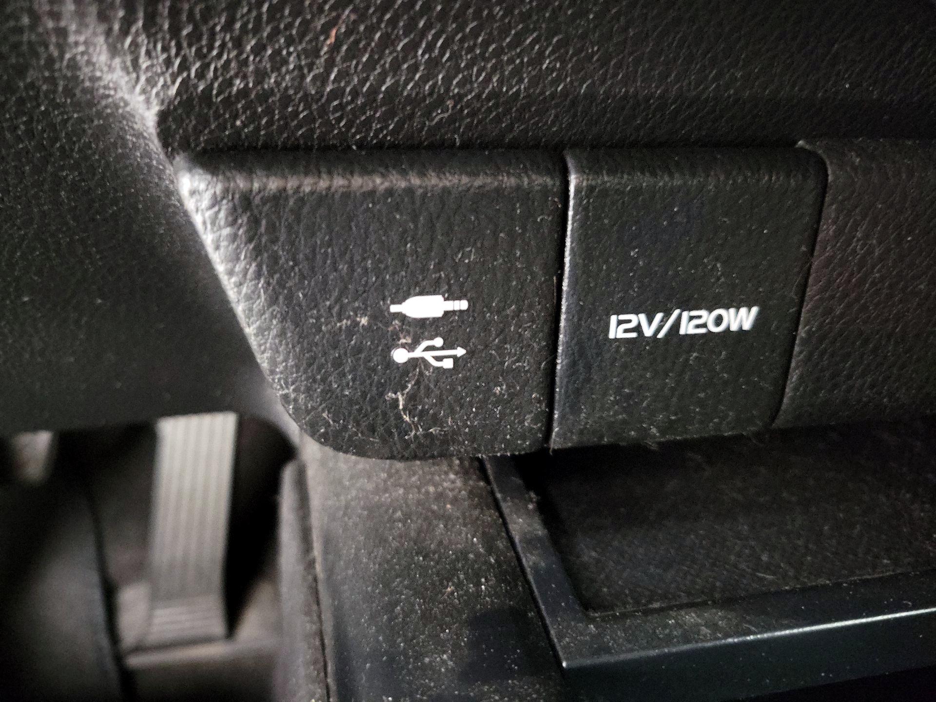 Thumbnail: 2019 Toyota Camry - 18