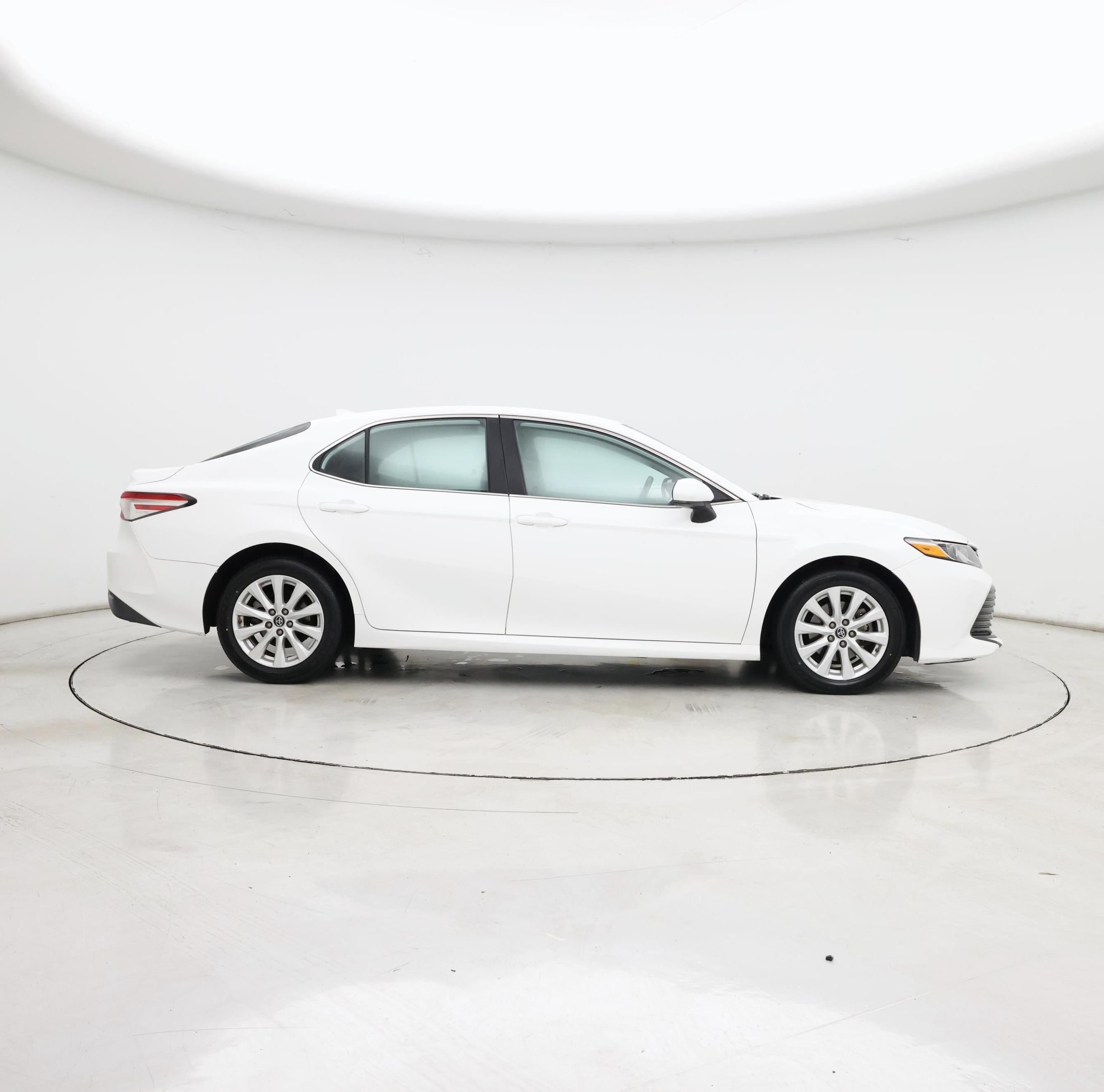 Thumbnail: 2019 Toyota Camry - 7