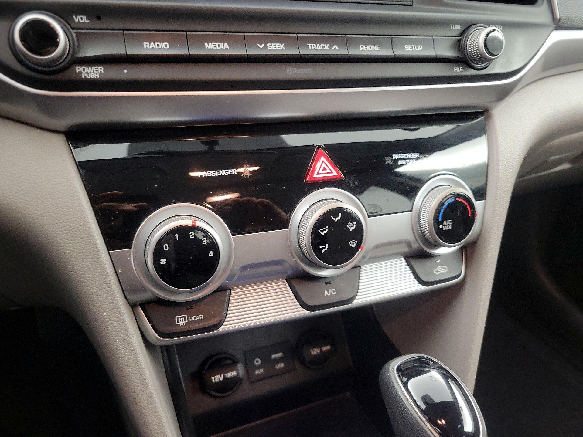 Thumbnail: 2019 Hyundai Elantra - 16