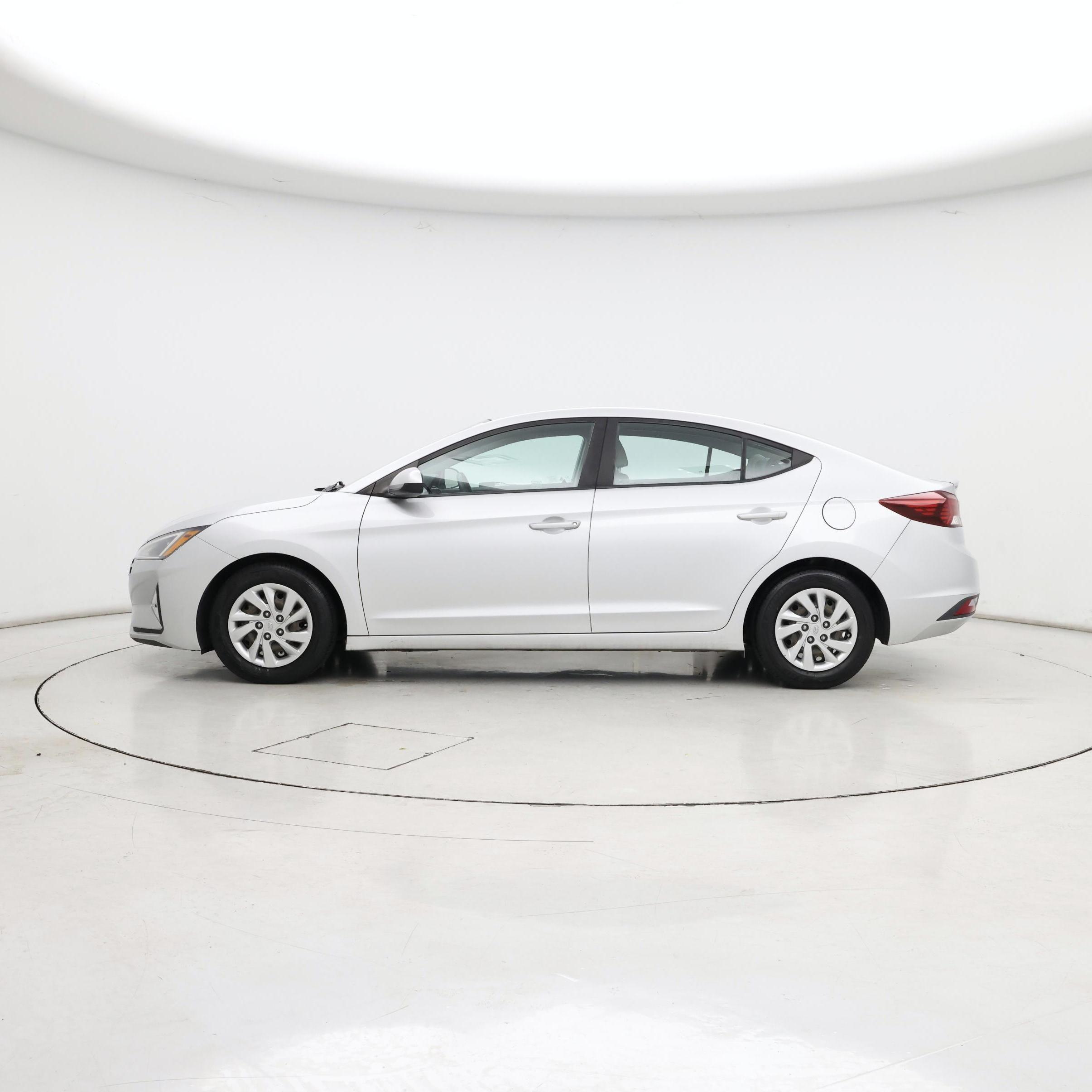 Thumbnail: 2019 Hyundai Elantra - 3