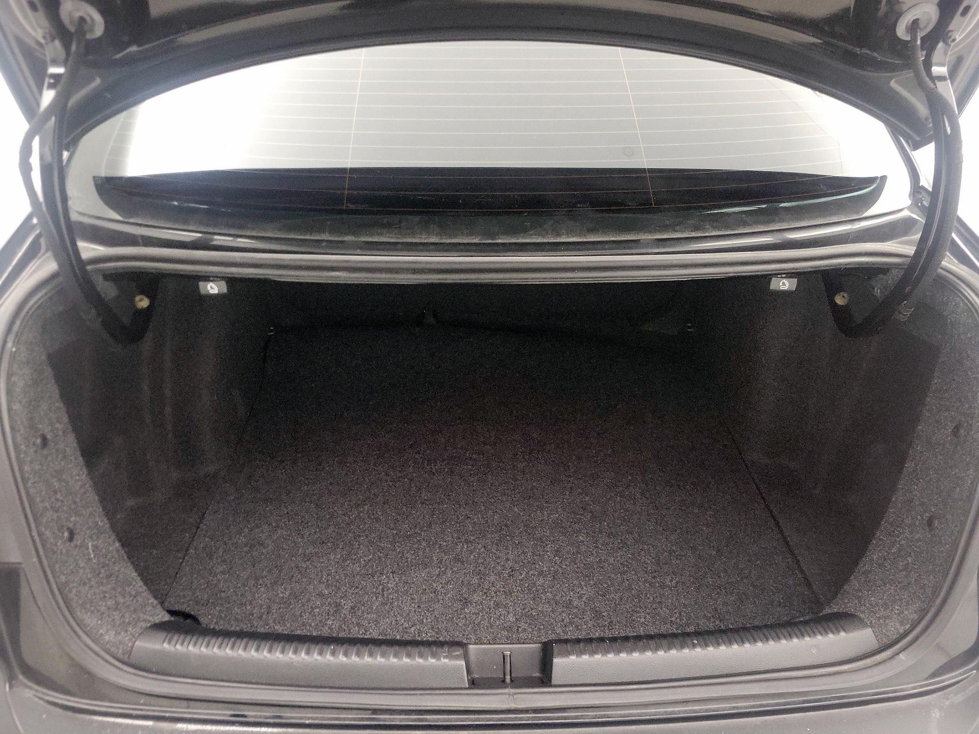 Thumbnail: 2017 Volkswagen Jetta - 19