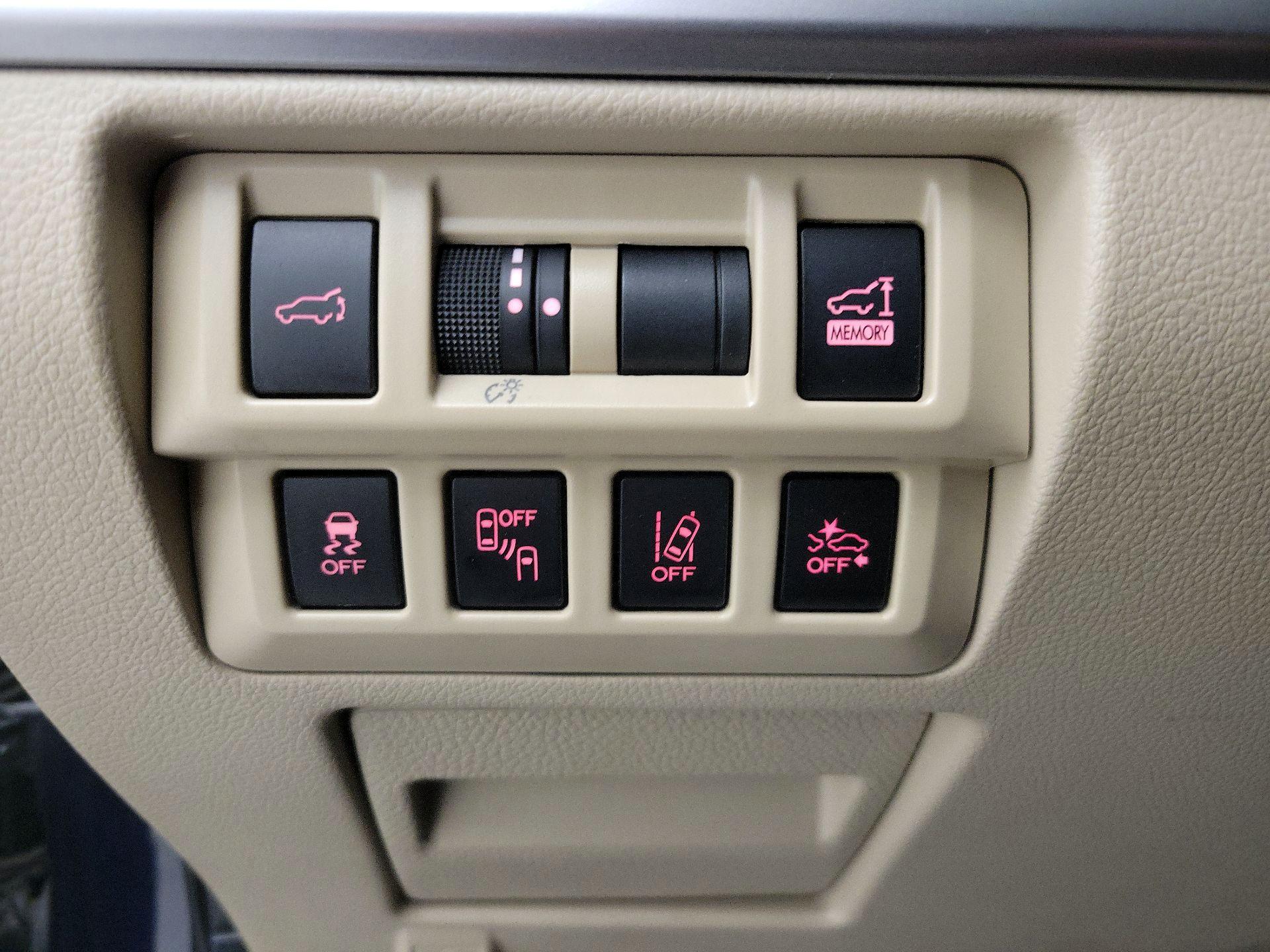 Thumbnail: 2018 Subaru Outback - 13