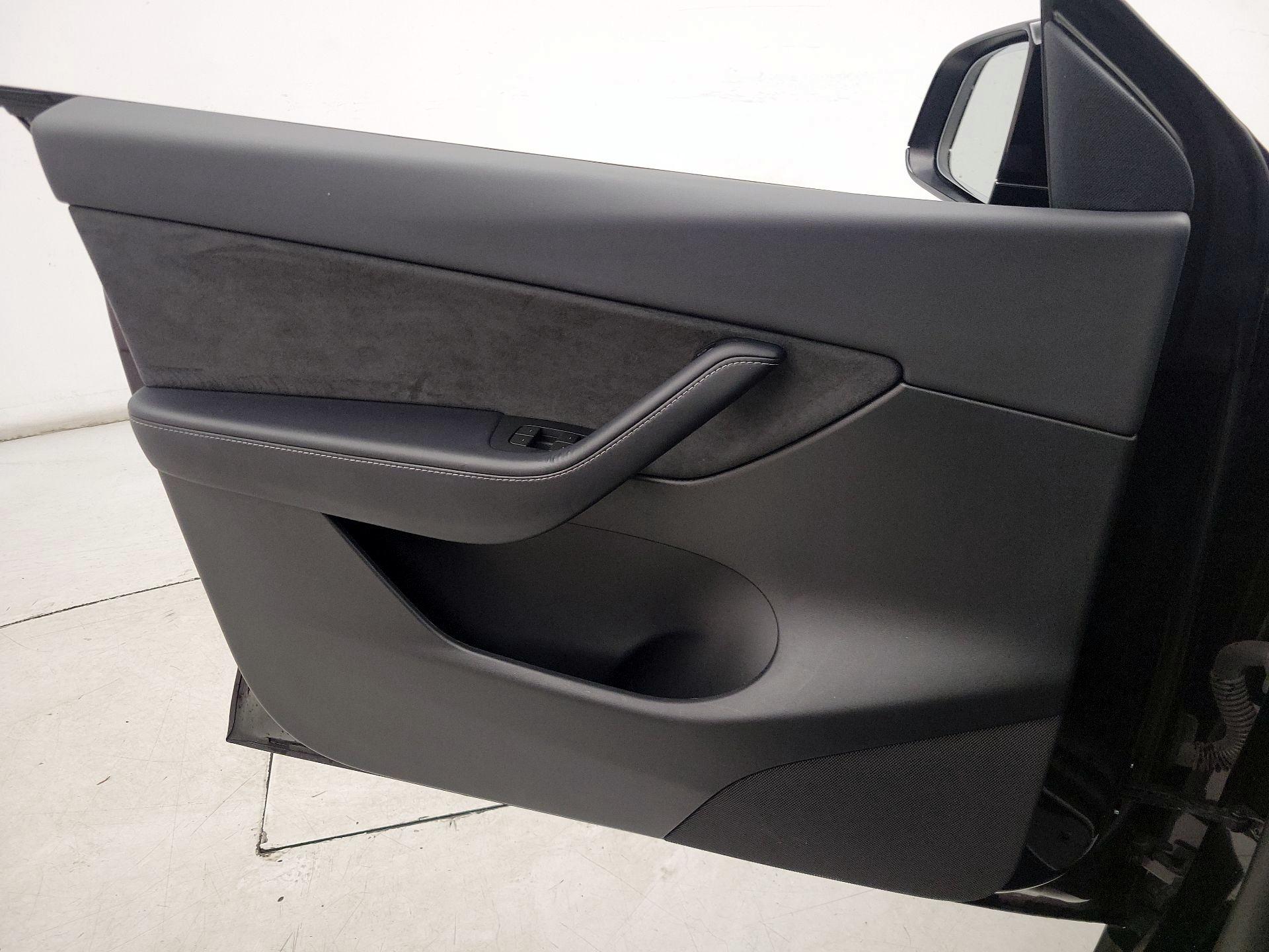 Thumbnail: 2022 Tesla Model Y - 12