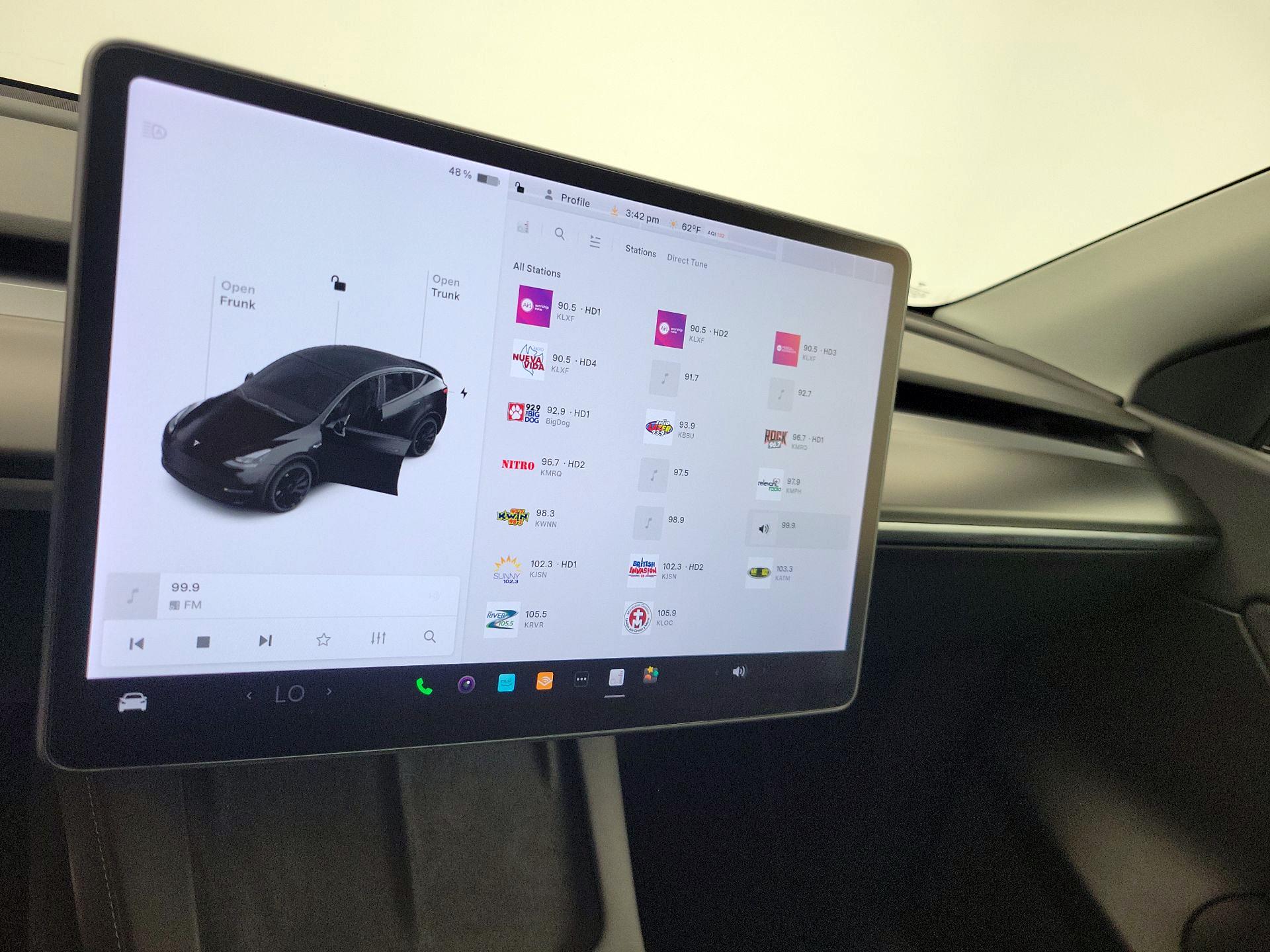 Thumbnail: 2022 Tesla Model Y - 16